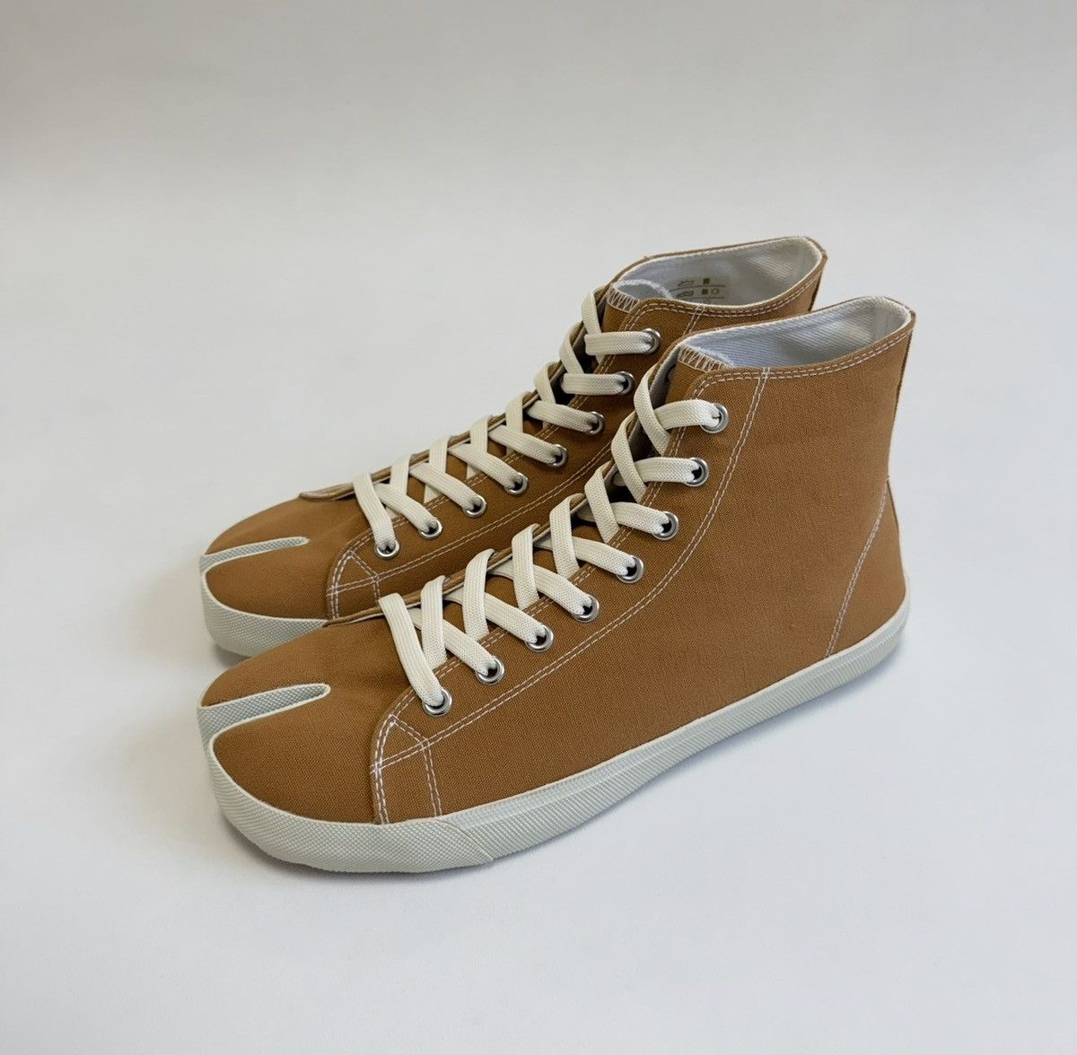 Maison Margiela Orange Canvas High Top Tabi Sneakers Size US 11 / EU 44 - 2 Thumbnail