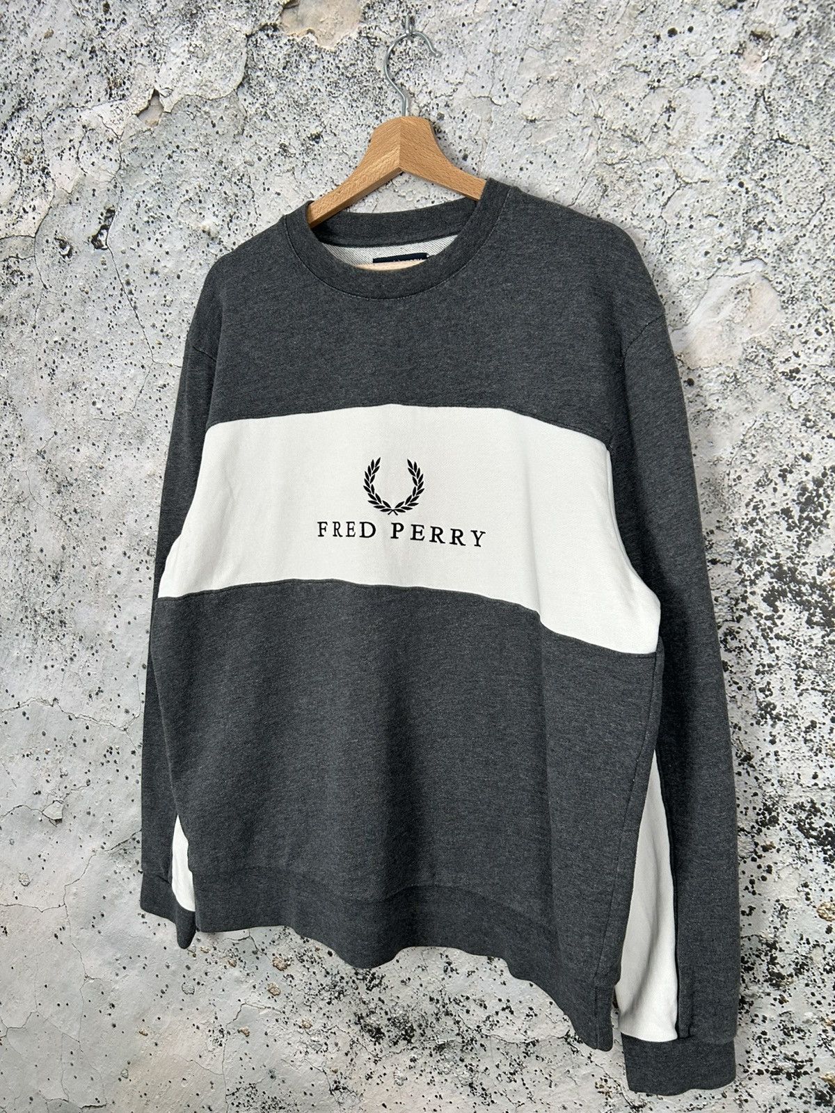 Fred Perry Vintage Fred Perry Logo Crewneck Streetwear Baggy Rap 90s Size US M / EU 48-50 / 2 - 2 Thumbnail