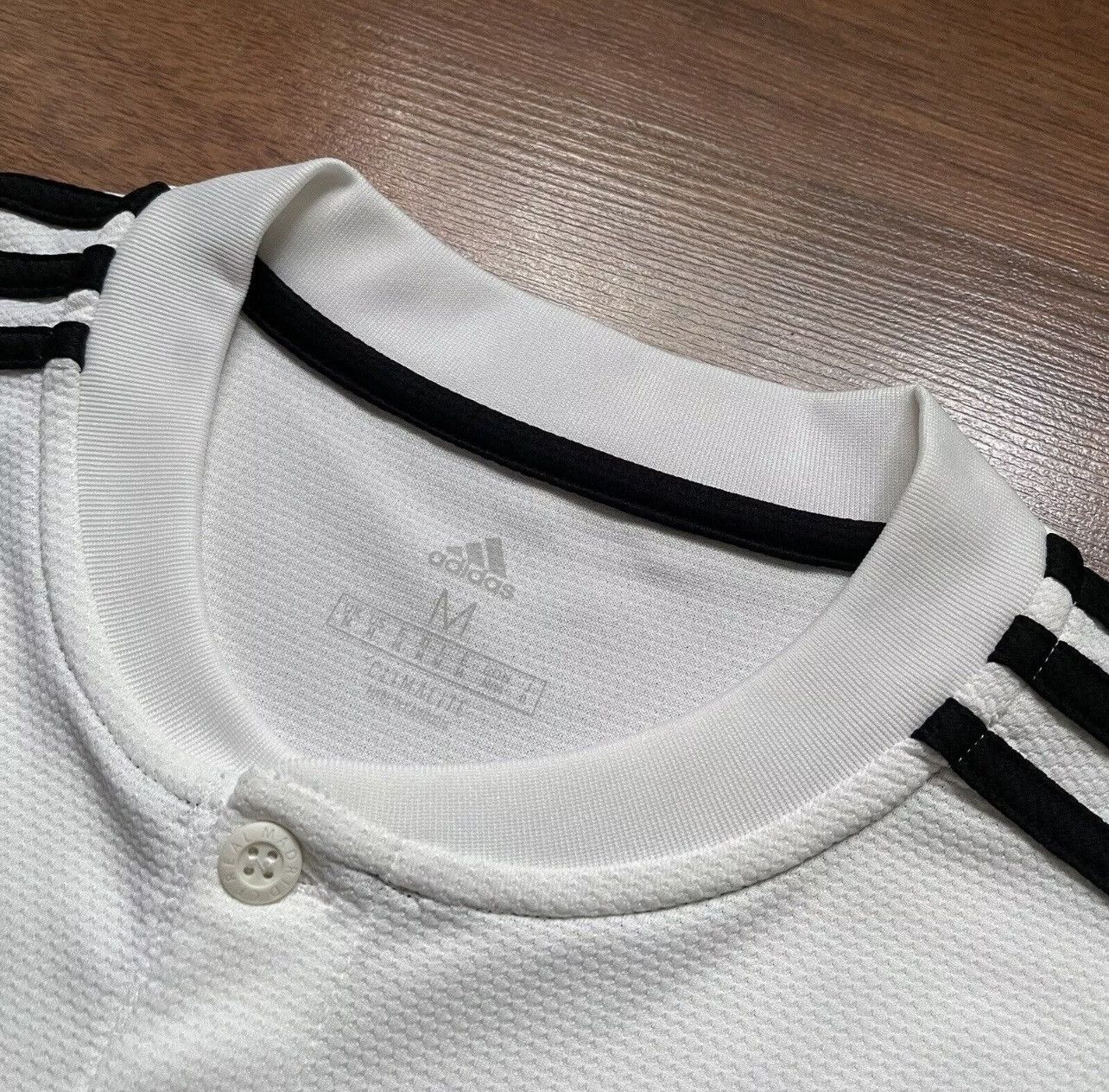 Adidas REAL MADRID ADIDAS 2018/2019 FOOTBALL HOME JERSEY #10 MODRIC Size US M / EU 48-50 / 2 - 5 Thumbnail