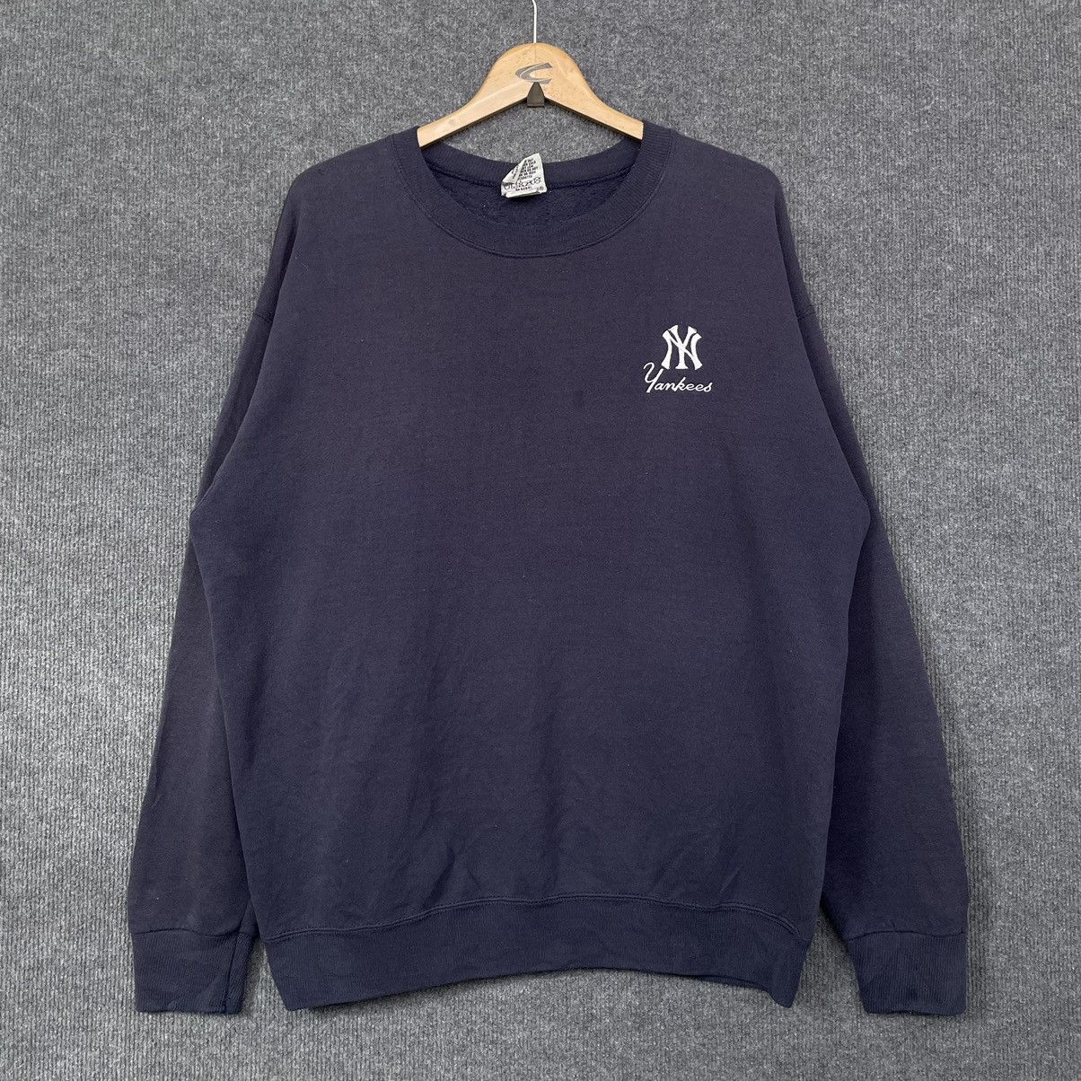 New York Yankees × Nutmeg × Vintage Vintage 1990s NY Yankees Small Logo Crewneck Sweatshirt Size US L / EU 52-54 / 3 - 1 Thumbnail