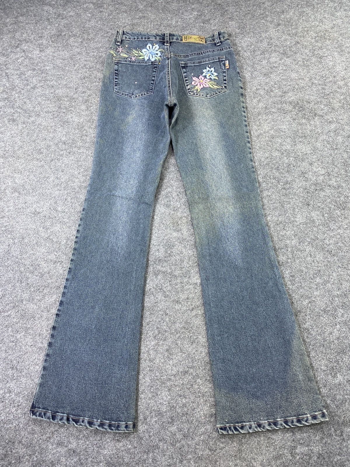 Jean × Vogue Vogue Floral Embroidery Flared Wash Jeans - J1038 Size 27" / US 4 / IT 40 - 5 Thumbnail