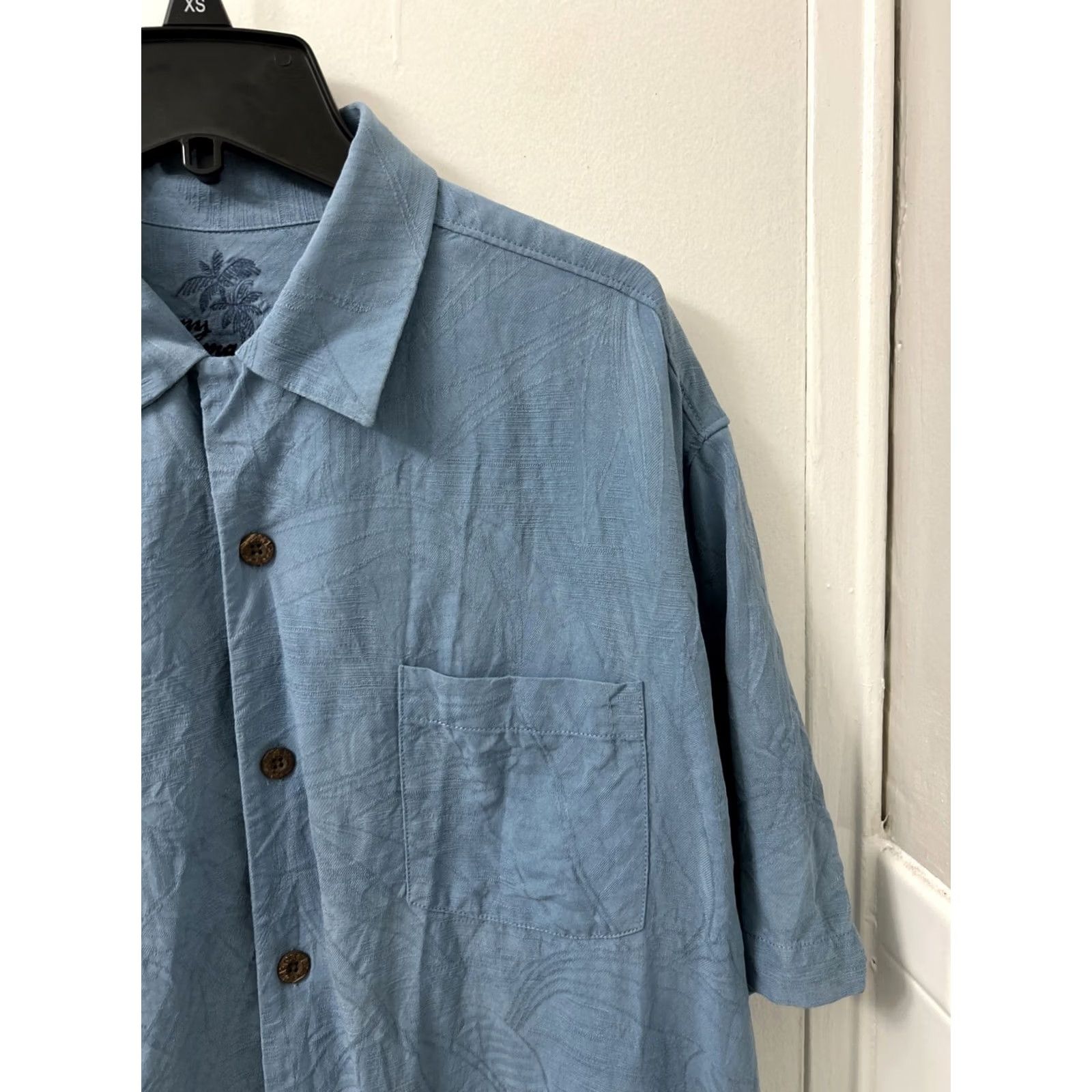 Tommy Bahama VINTAGE Tommy Bahama Shirt Mens Small Blue 100% Silk Short Sleeve Button-Down Pocket Tropical Garden Relaxed fit Mens Size US S / EU 44-46 / 1 - 4 Thumbnail