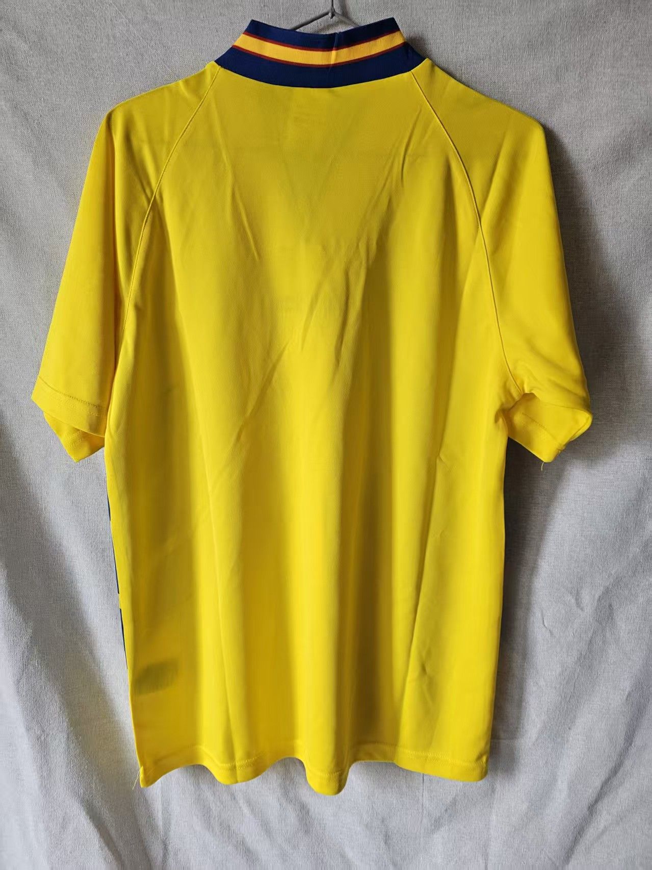 Other 1994 Sweden Soccer Jersey Size US XL / EU 56 / 4 - 4 Thumbnail