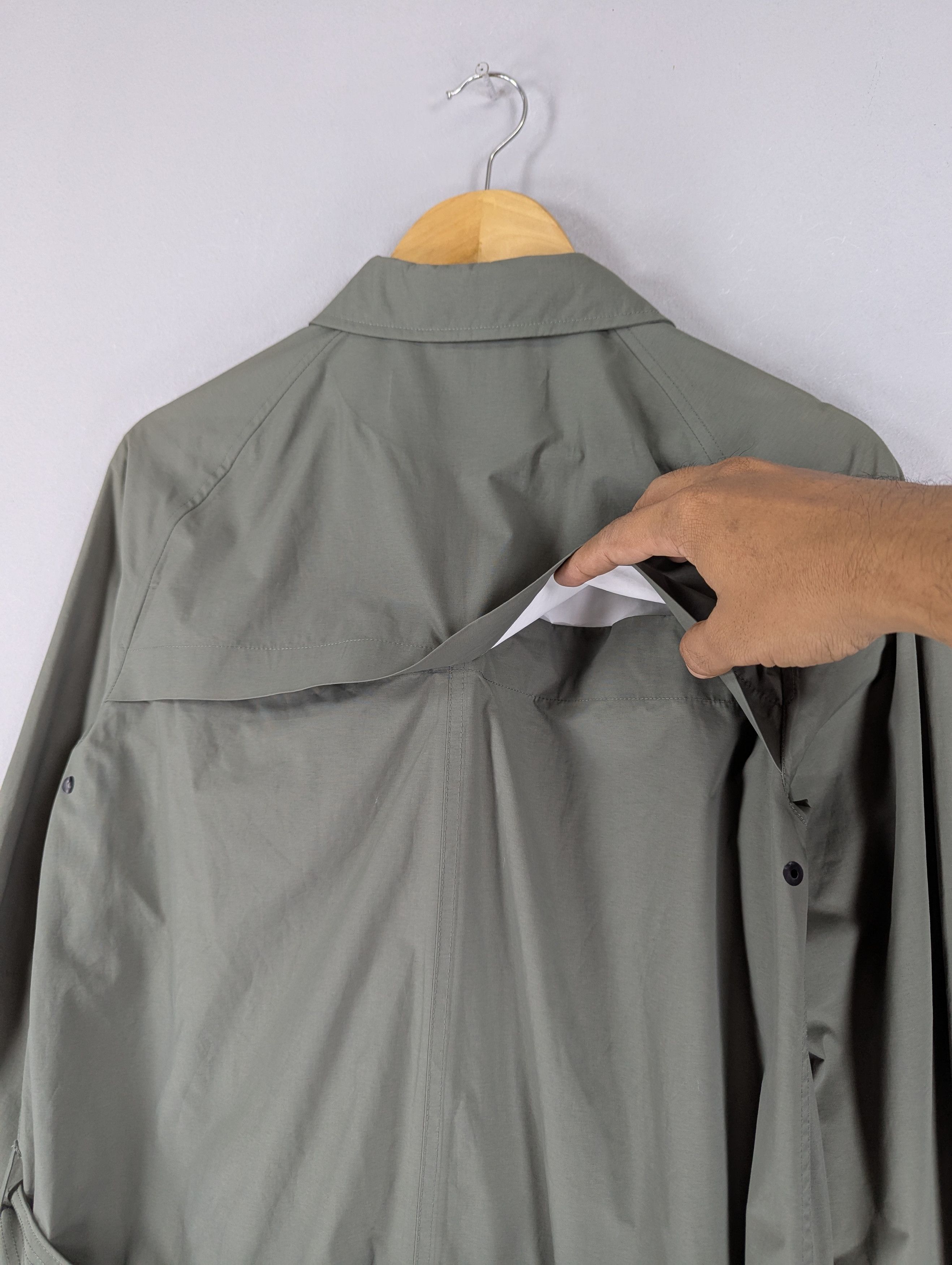 Christophe Lemaire Uniqlo And Lemaire Waterproof Trenchcoat Jacket Size US M / EU 48-50 / 2 - 20 Thumbnail