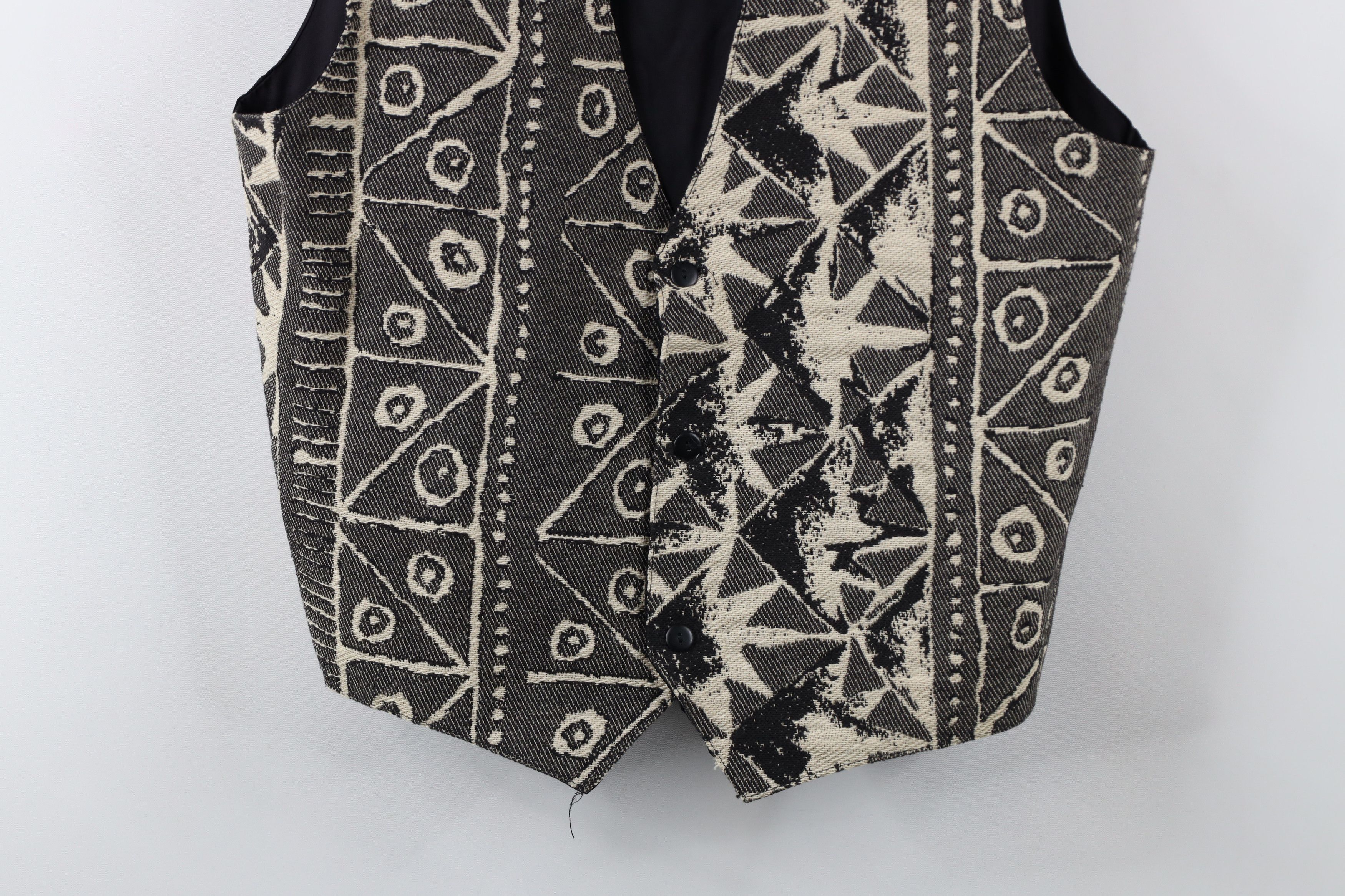 Vintage Vintage 90s Streetwear Geometric Buckle Back Vest Jacket USA Size US L / EU 52-54 / 3 - 3 Thumbnail