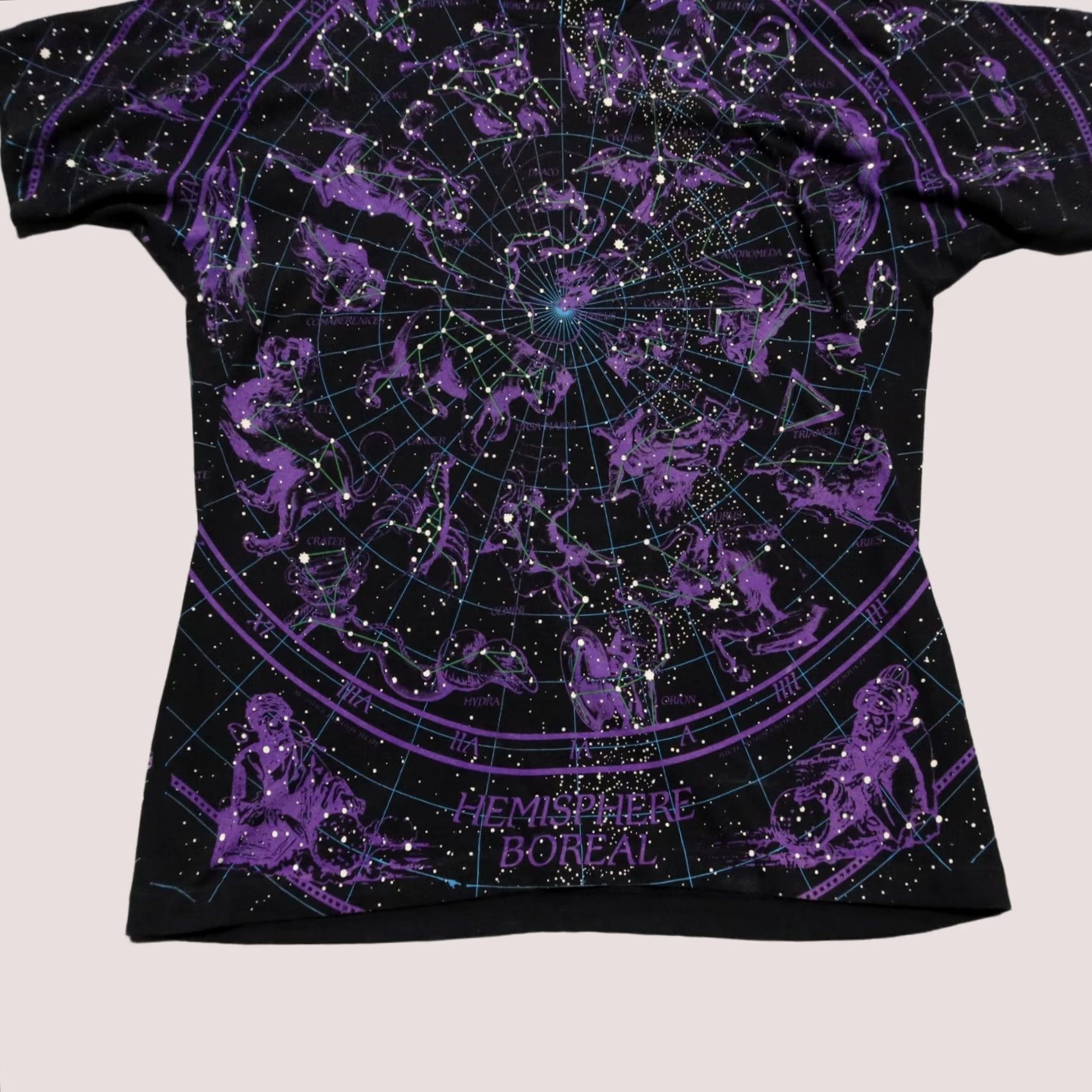 Liquid Blue VINTAGE Liquid Blue Hemisphere Boreal Shirt XL Black Mens T-Shirt 90s Vintage Printed All Over Print Size US XL / EU 56 / 4 - 1 Thumbnail