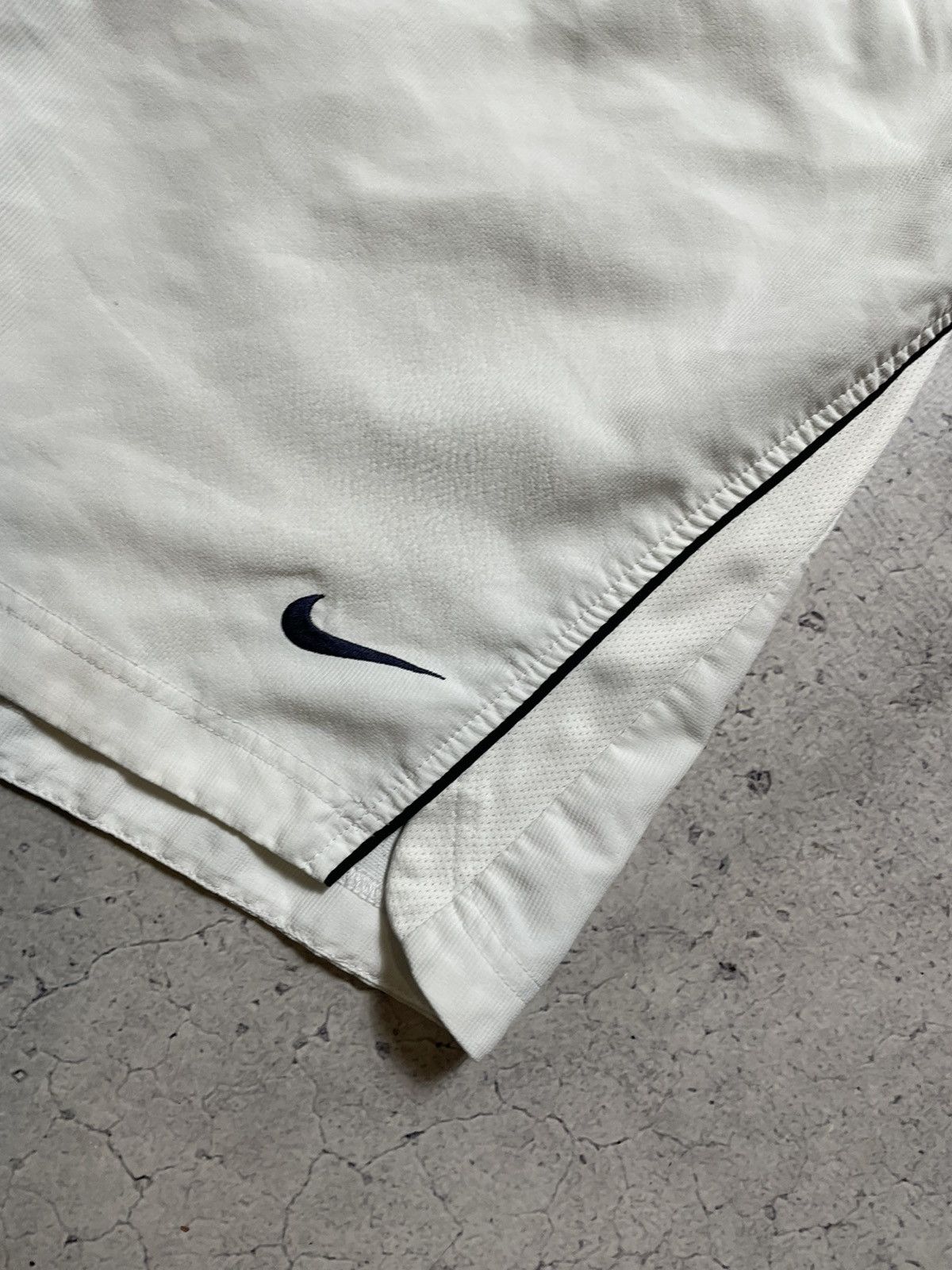 Nike × Vintage Vintage Nylon Nike Swoosh Drill Y2K Shorts White Size US 32 / EU 48 - 3 Thumbnail