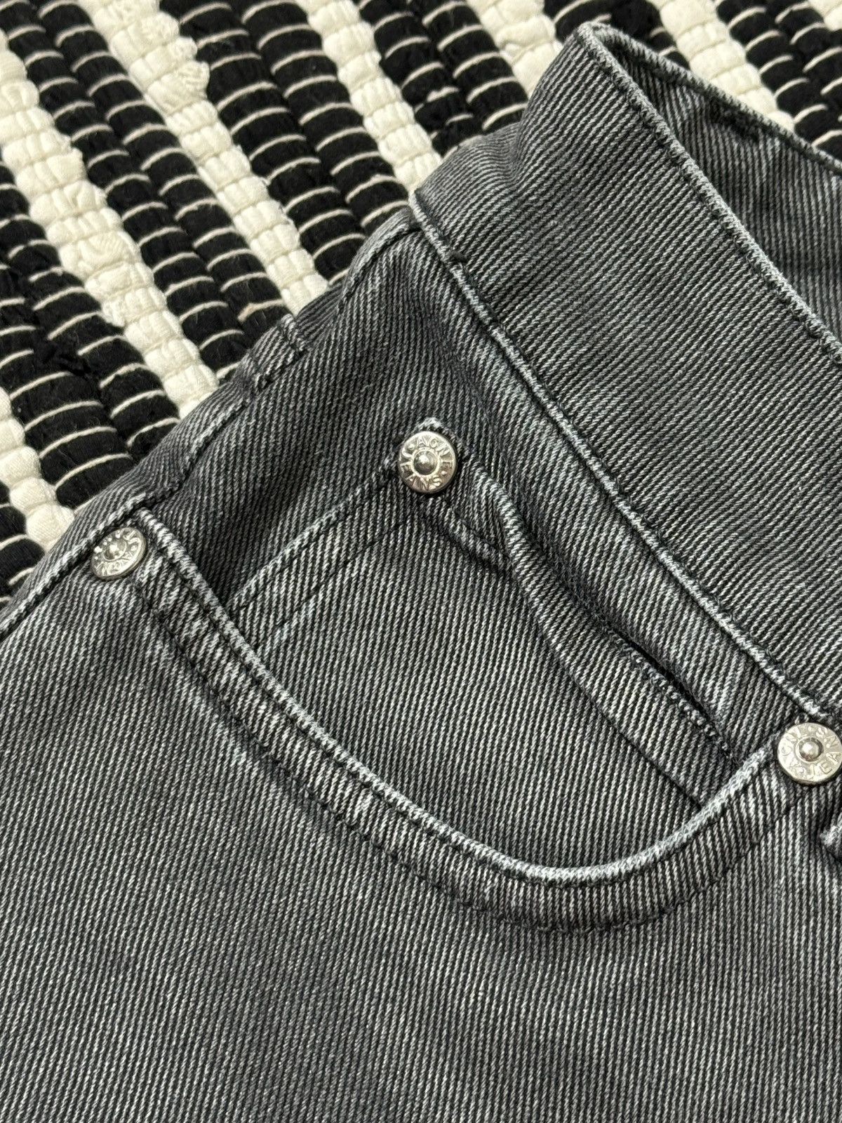 Acne Studios VINTAGE ACNE JEANS 2000s SKINNY JEANS Size 27" / US 4 / IT 40 - 7 Thumbnail