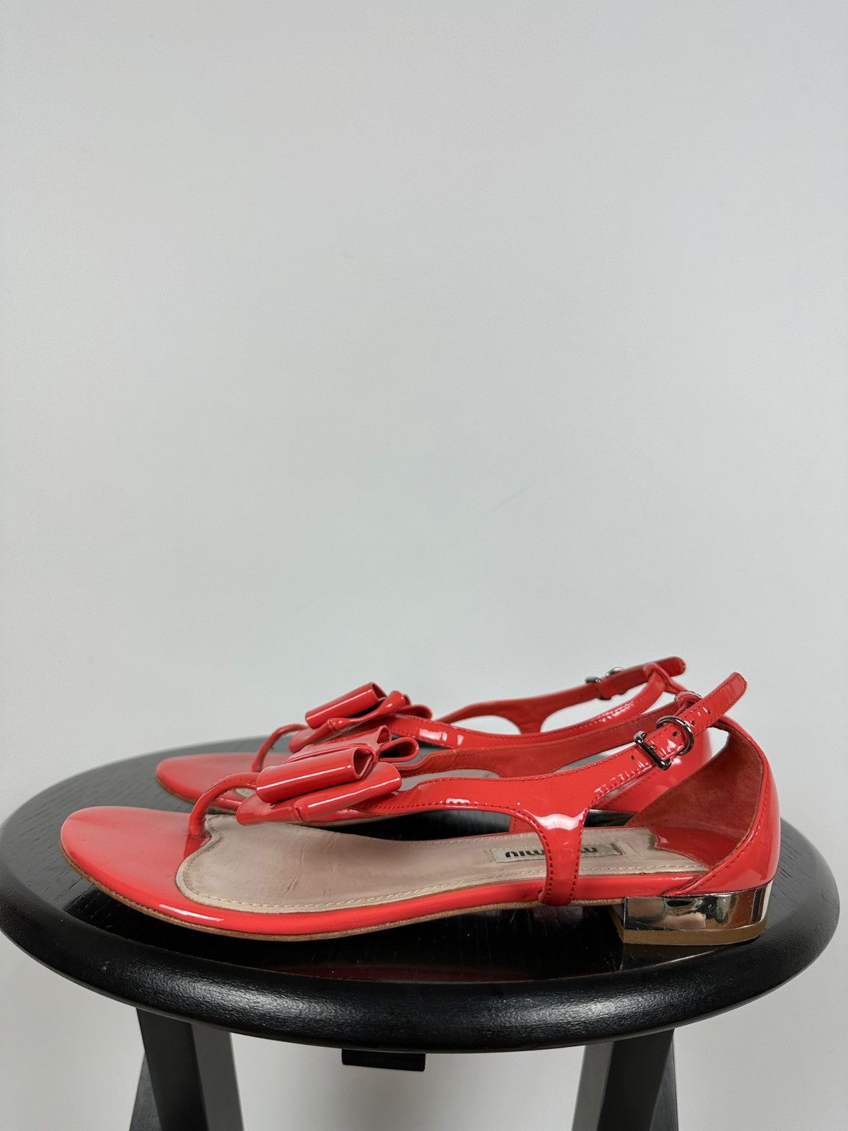 Miu Miu Miu Miu Pink Patent Leather Bow Flat Sandals Size US 6.5 / IT 36.5 - 4 Thumbnail