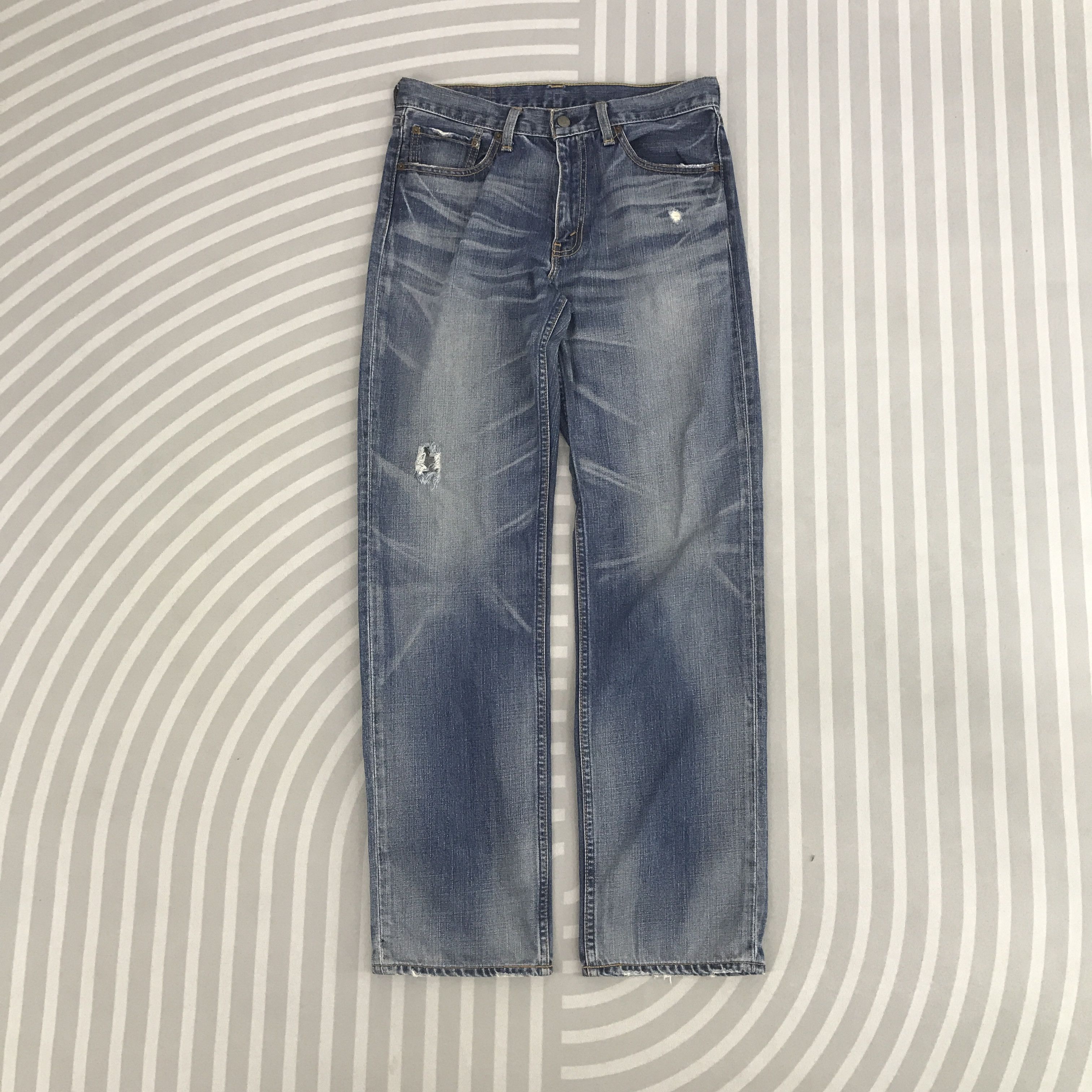 Levi's × Vintage Vintage Levi's 702 Faded denim Distressed jeans pants Size US 32 / EU 48 - 1 Thumbnail
