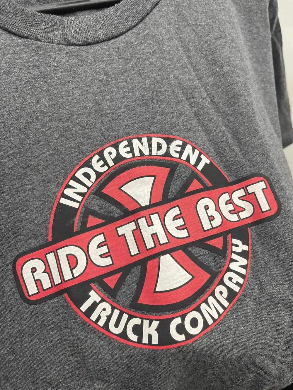 Independent Trading Co. Vintage 90s Independent Skate Trucks Company Tee T-Shirt Size US L / EU 52-54 / 3 - 5 Thumbnail