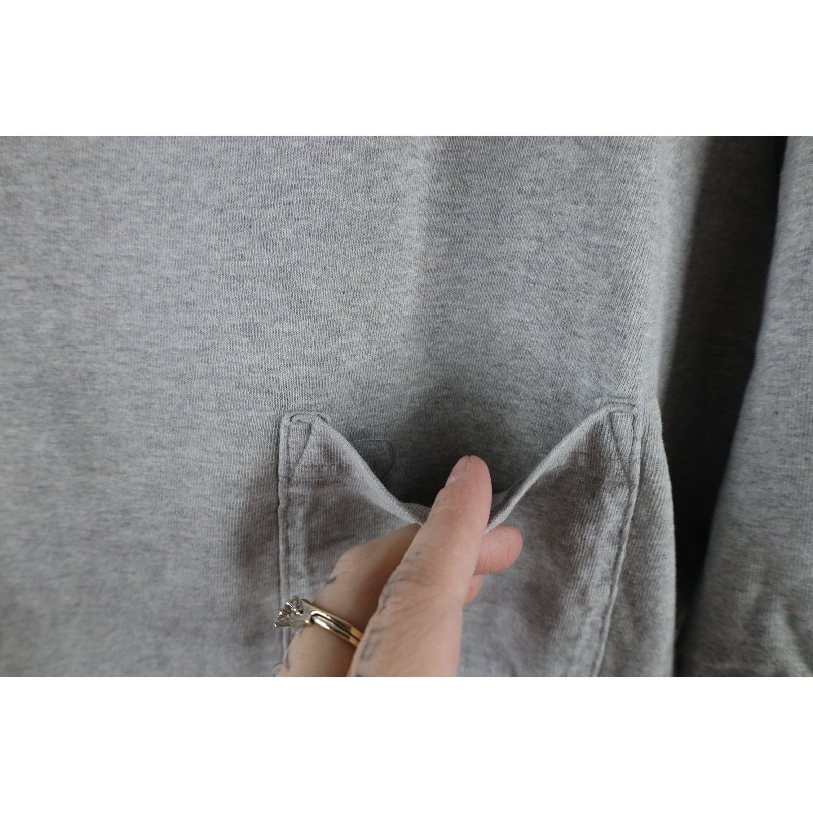 Jockey × Vintage Vintage 90s Streetwear Distressed Blank Pocket T-Shirt Size US L / EU 52-54 / 3 - 5 Thumbnail