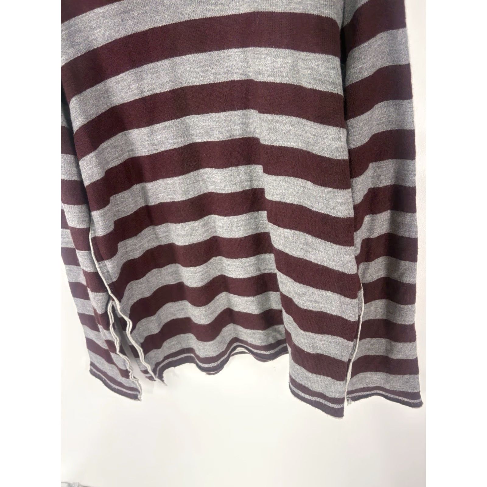 Aeropostale Aeropostale Sweater Shirt Men L Striped Lined Crew Neck Long Sleeve 90s Classic Pullover Burgundy/Gray Size L Size US L / EU 52-54 / 3 - 6 Thumbnail