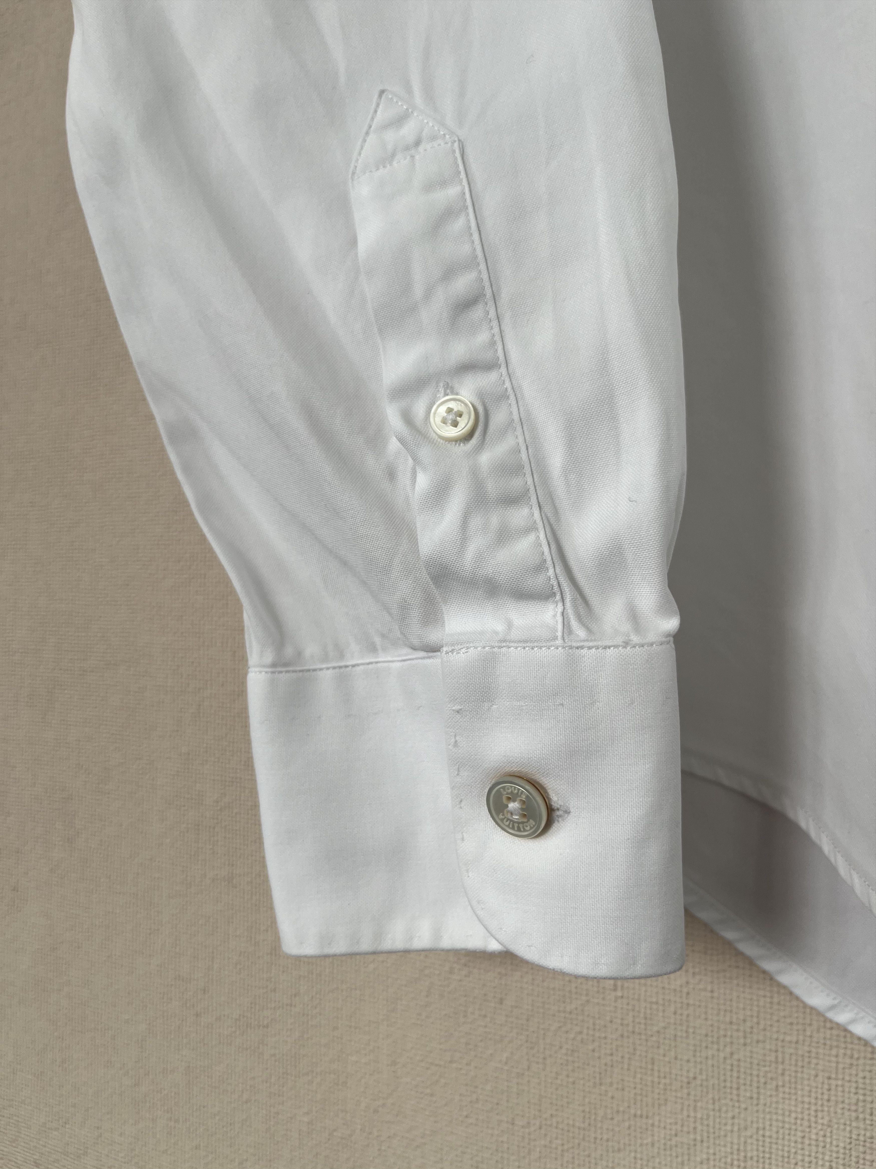 Louis Vuitton Louis Vuitton Paris Classic Long Sleeve White Dress Shirt Size US M / EU 48-50 / 2 - 2 Thumbnail