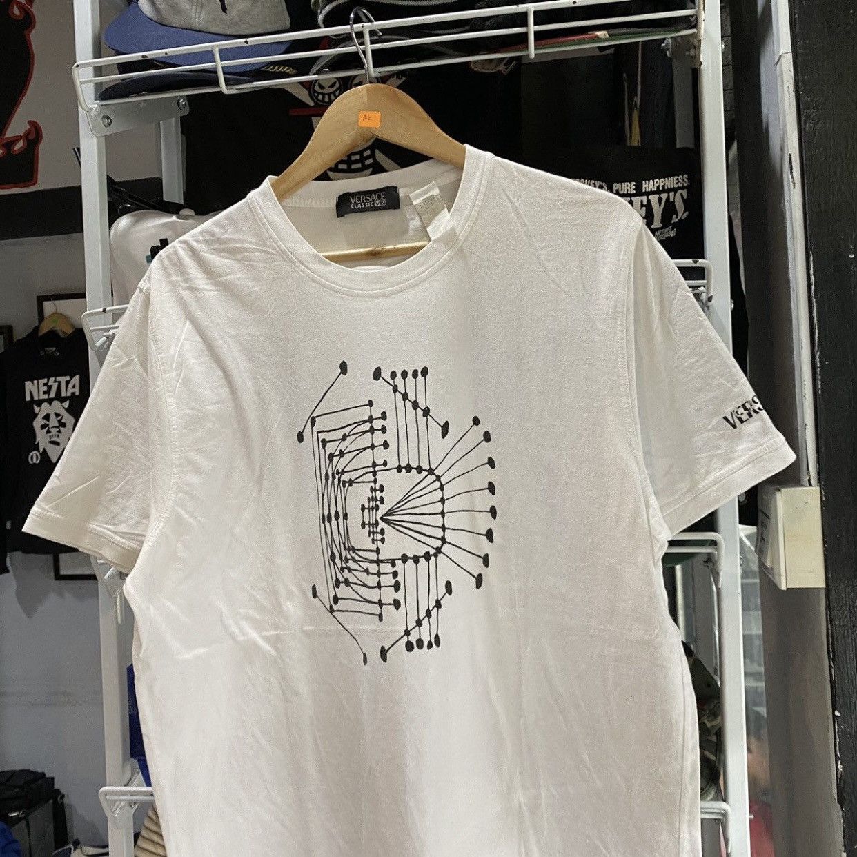 Versace Vintage Versace Classic V2 Graphic T-Shirt - Rare Design Size US XL / EU 56 / 4 - 3 Thumbnail