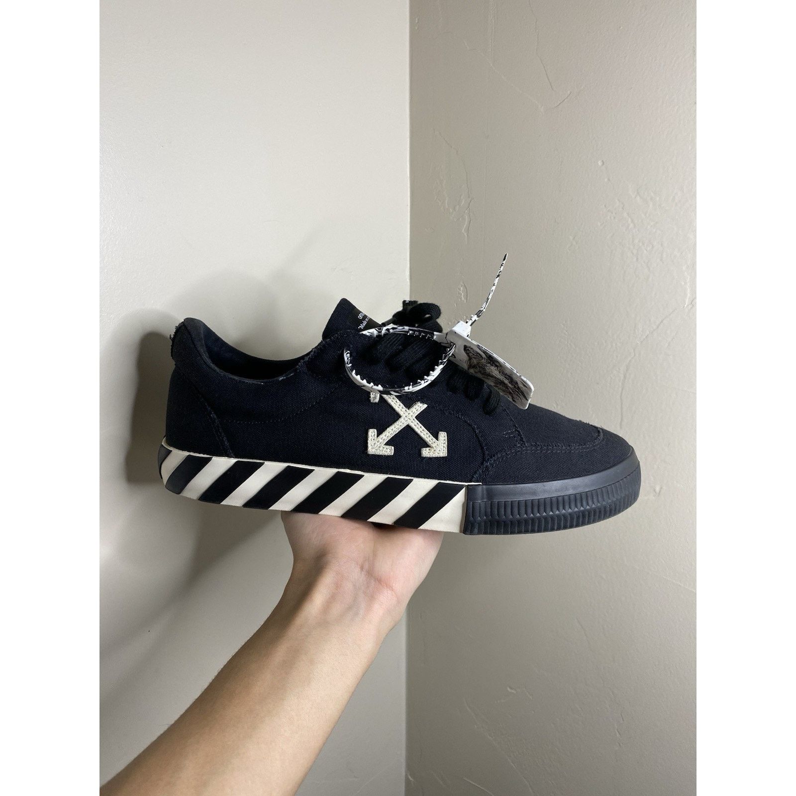 Off-White OFF-WHITE Vulc Low Canvas “black White” Size 12 US ( 45 EU ) Size US 12 / EU 45 - 5 Thumbnail