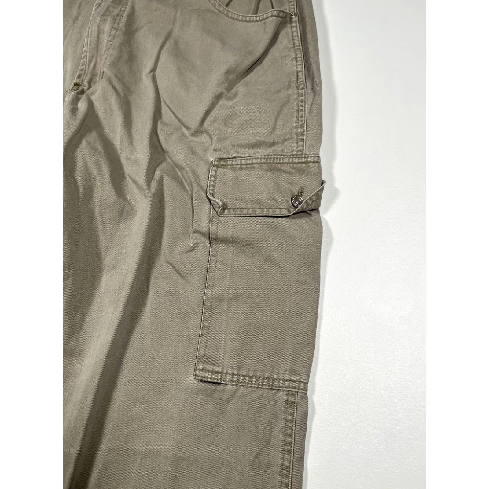 Tommy Hilfiger VINTAGE Tommy Hilfiger Pants Mens 38x32 Khaki Cargo Pockets Tommy Jeans Pants Size US 38 / EU 54 - 6 Thumbnail