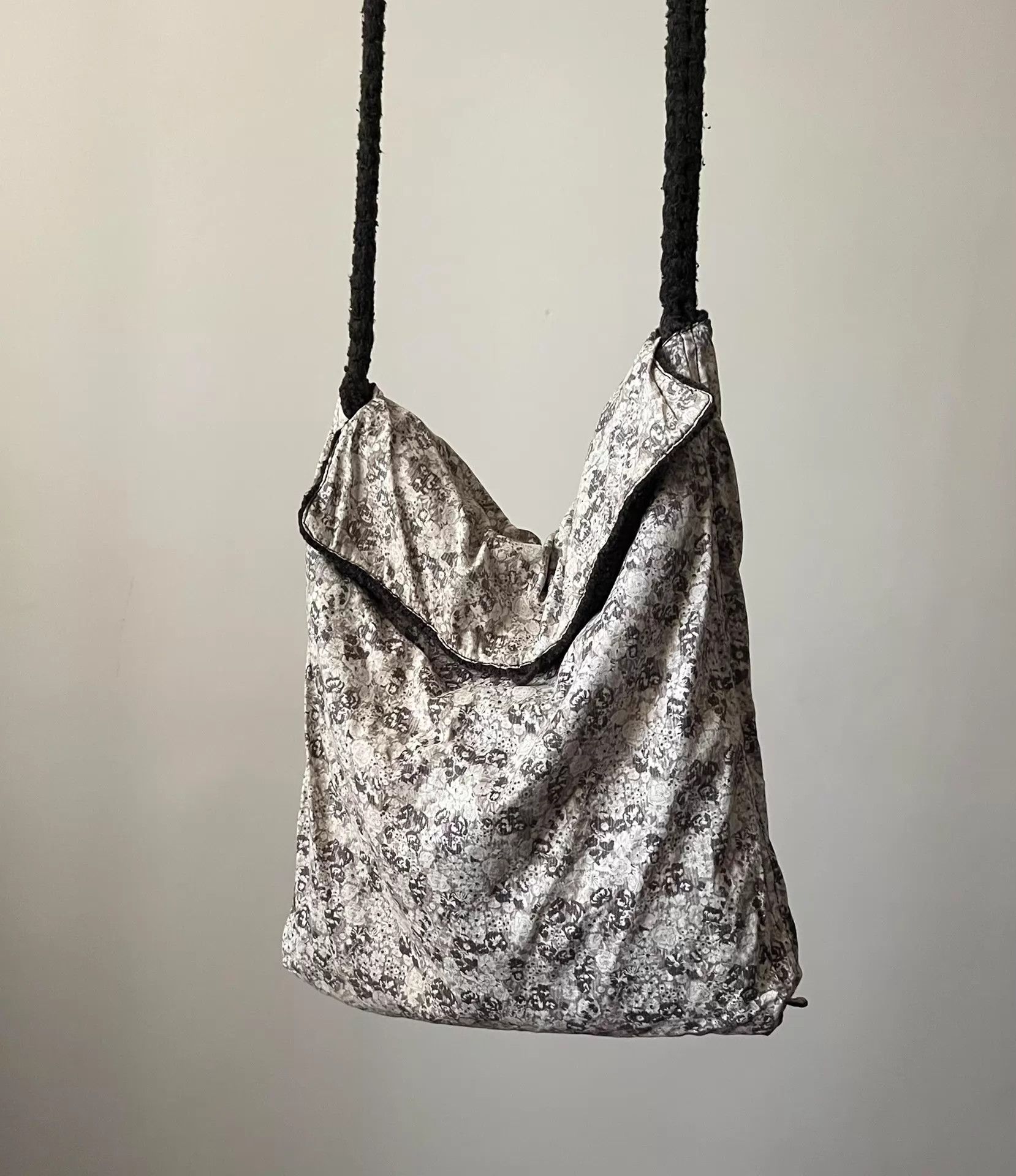 Number (N)ine Number (N)ine 03AW Grunge Scab Knit Crossbody Bag Size ONE SIZE - 4 Thumbnail