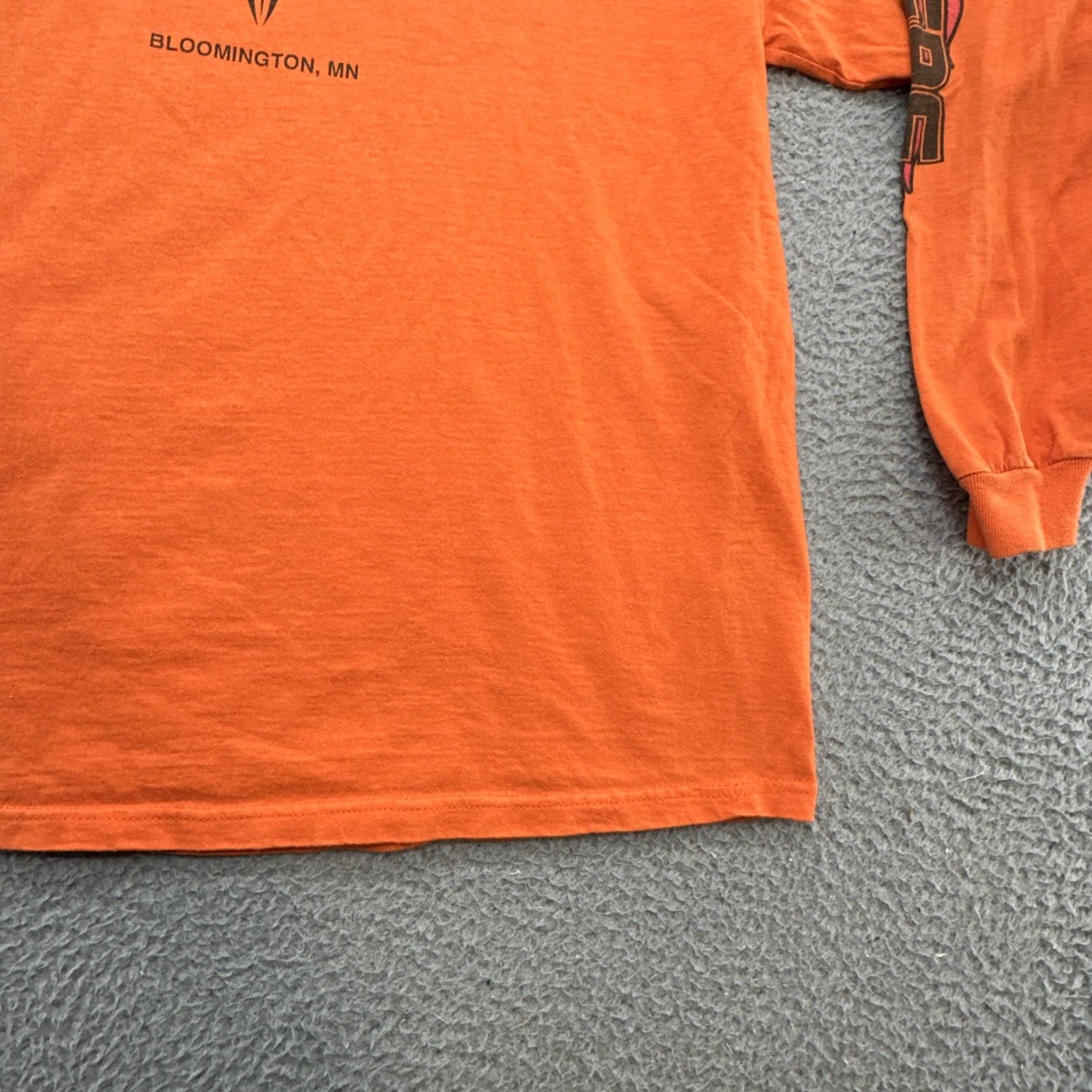 Delta VINTAGE 90’s Hooters Flames Graphic Long Sleeve Shirt Size Large Orange Delta Size US L / EU 52-54 / 3 - 7 Thumbnail
