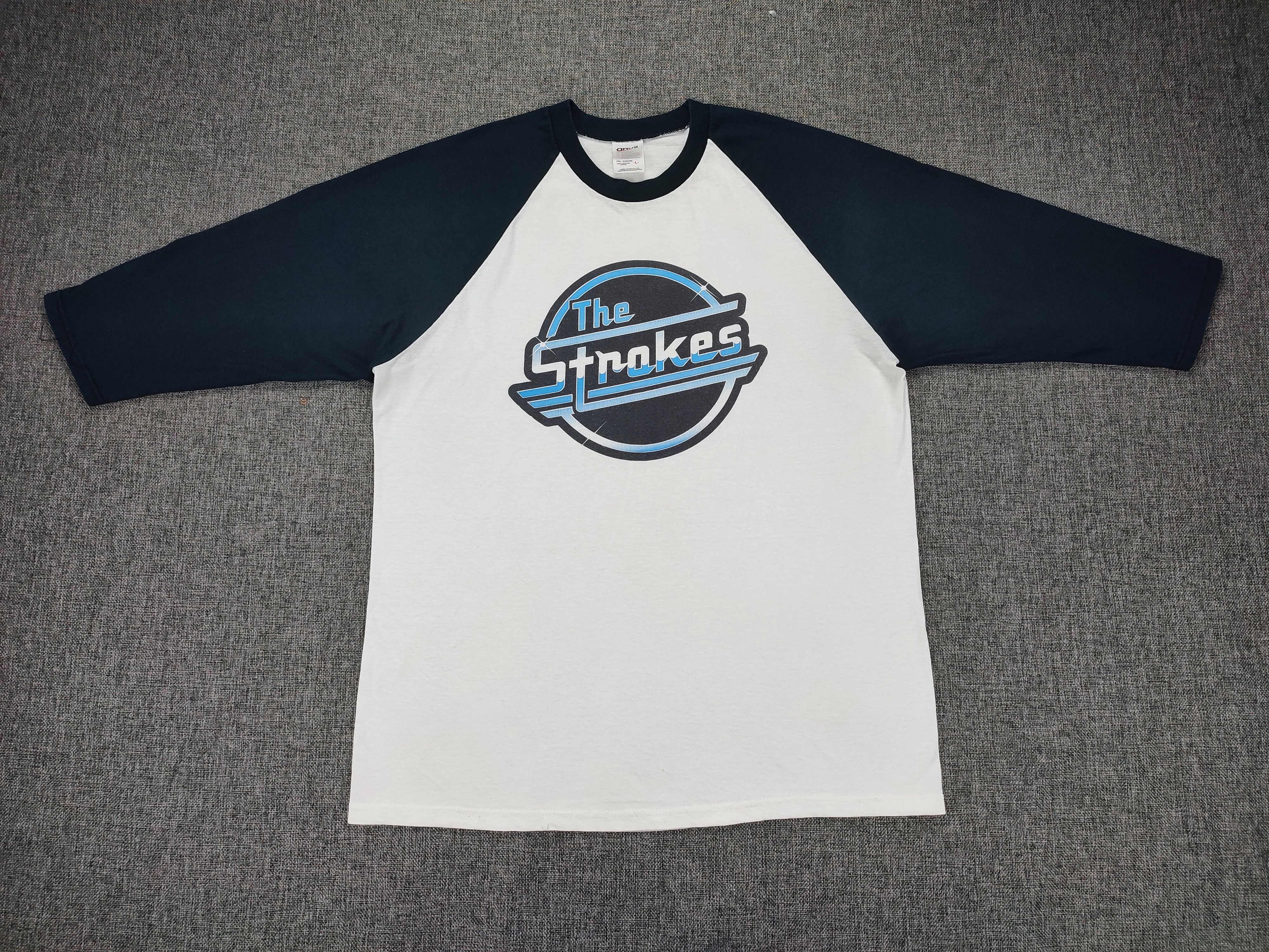 Vintage Early 2000s The Strokes Magna Logo 3Q Tee