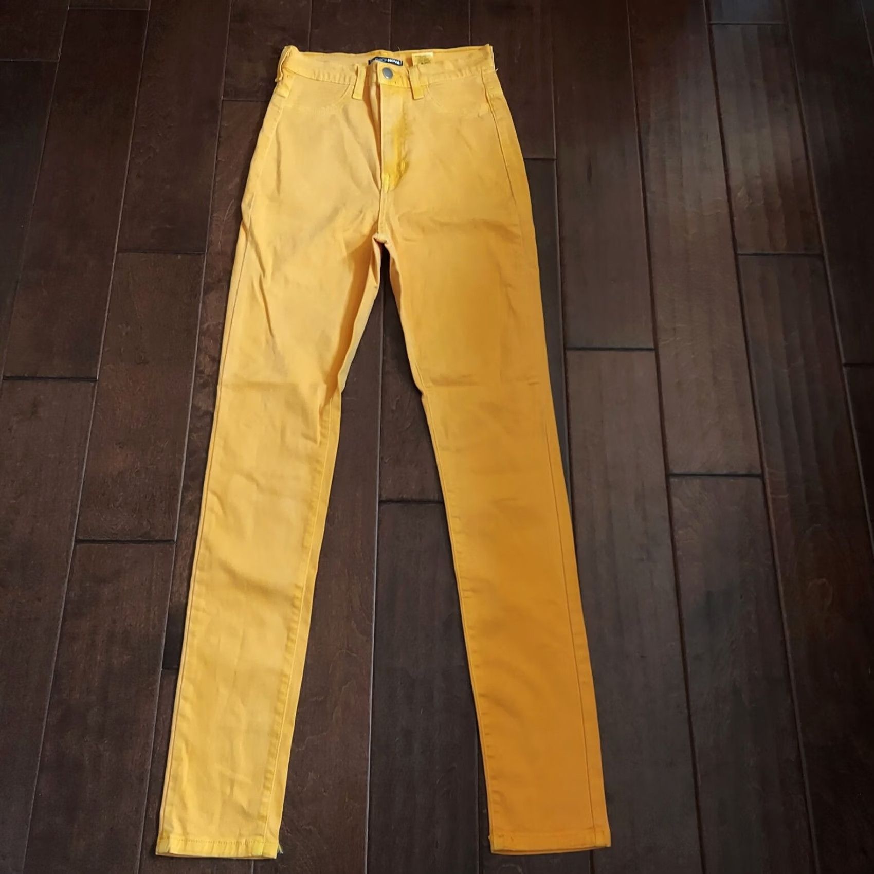 Fashion Nova Fashion Nova Jeans Women Size 7 Yellow Skinny Stretch Denim High Rise ZIP Button Solid College Juniors Womens Jeans Size 28" / US 6 / IT 42 - 2 Thumbnail