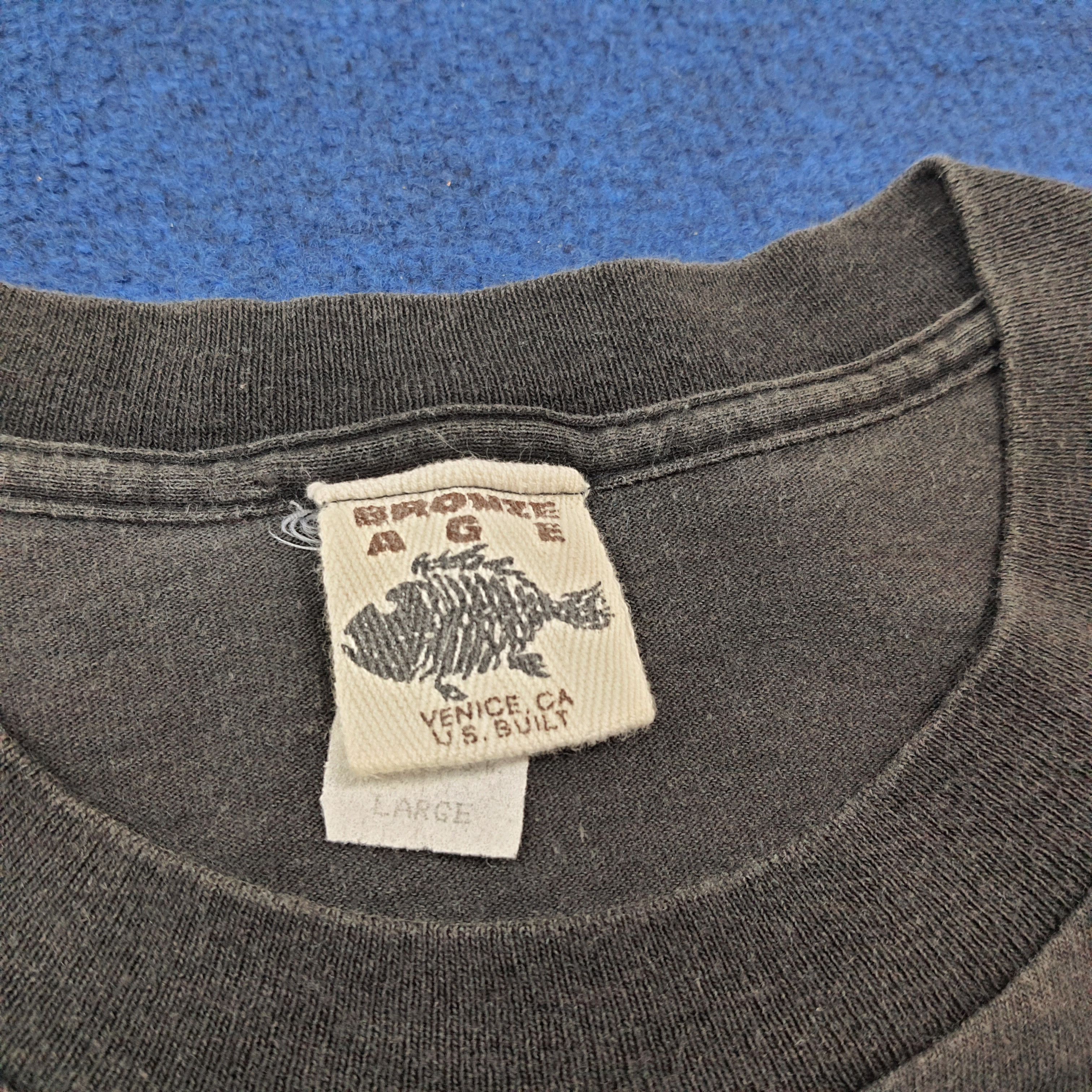 Vintage Vintage Bronze Age Surfing Tshirt Size US L / EU 52-54 / 3 - 5 Thumbnail