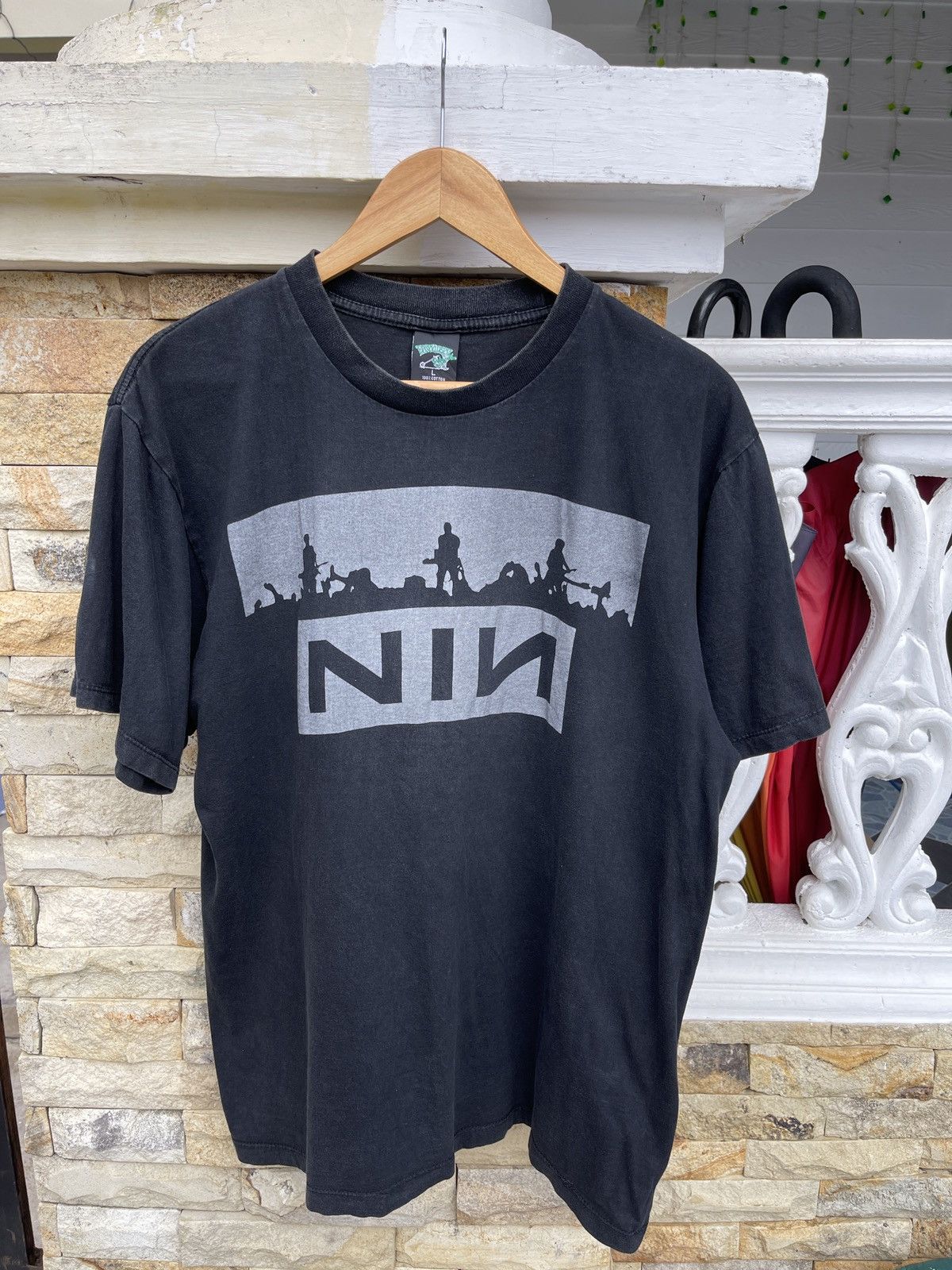 Band Tees SUN FADED🔥Rare🔥Vtg Nine Inch Nails Band T Shirt Size US L / EU 52-54 / 3 - 1 Thumbnail