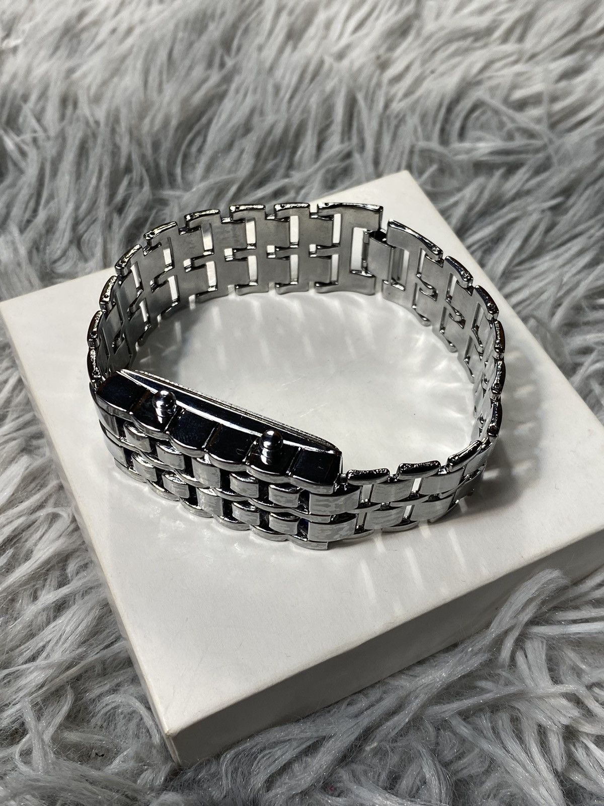 Jewelry Futuristic LED Bracelet Watch - Japanese Brand Size ONE SIZE - 4 Thumbnail