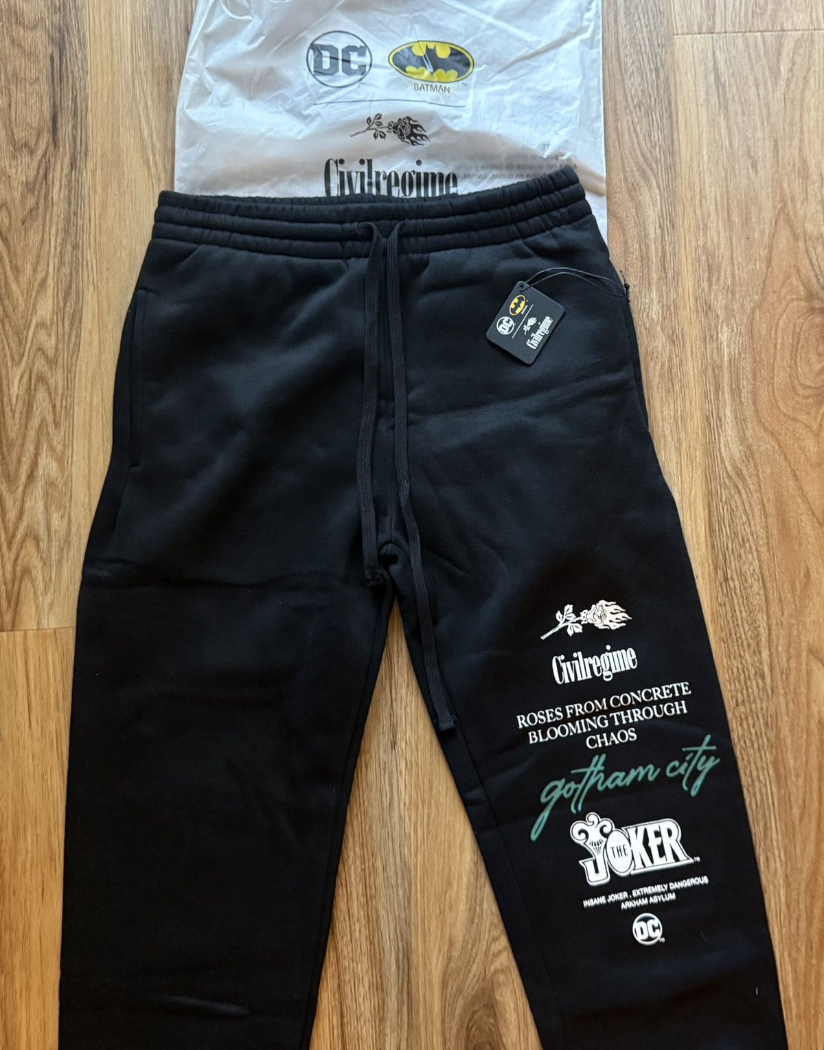 Civil Regime × Marvel Comics Civil regime X DC Joker Batman joggers medium Size US 30 / EU 46 - 2 Thumbnail