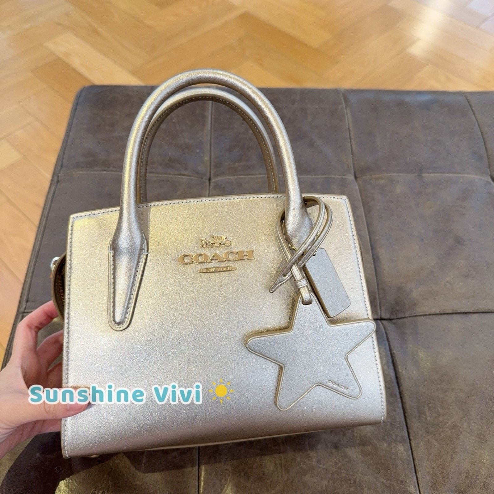 Coach NWT COACH Andrea Carryall Bag CW024 Gold/Light Champagne Size ONE SIZE - 11 Thumbnail