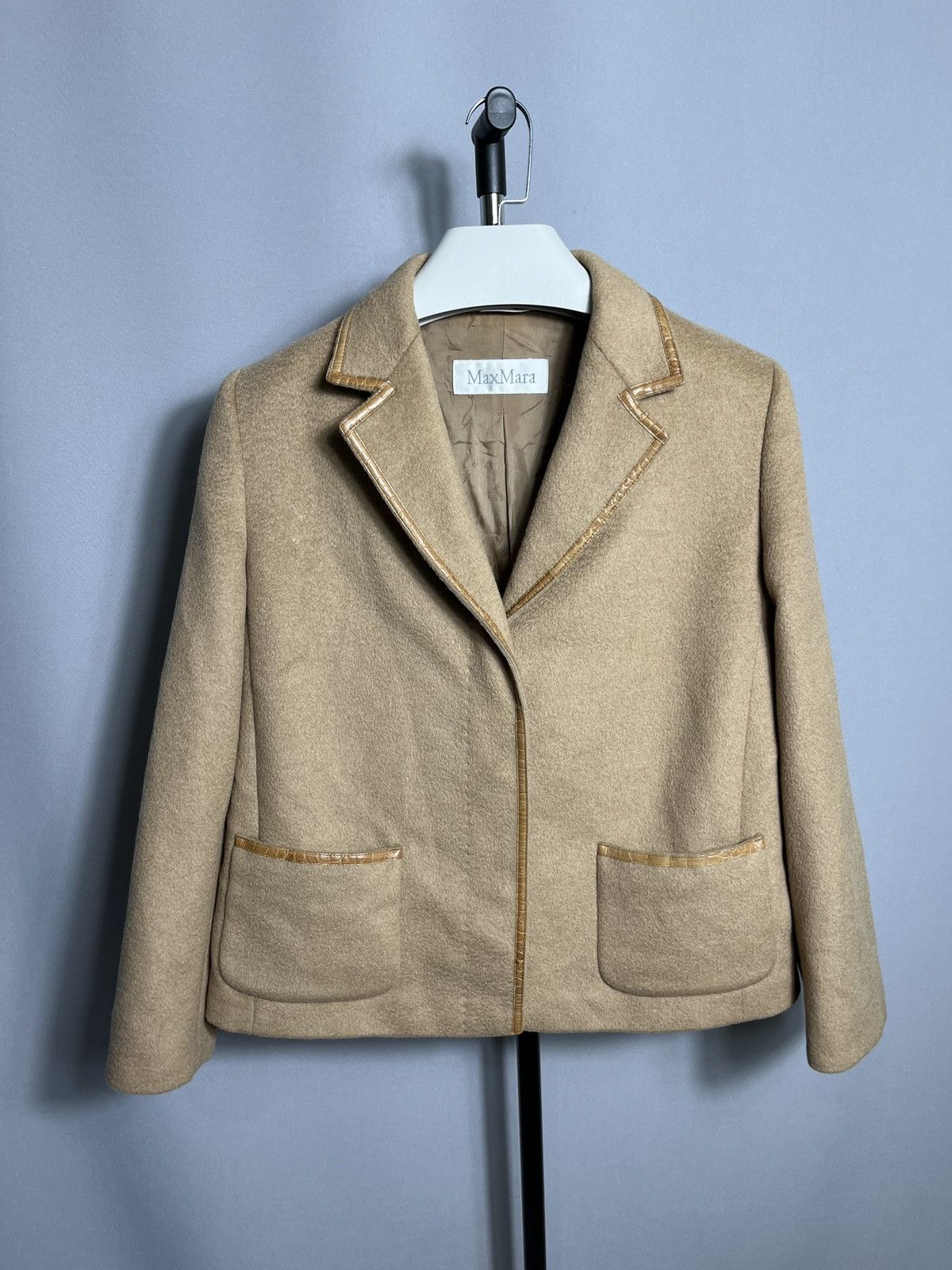 Max Mara max mara camello jacket blazer brown beige woman coat Size L / US 10 / IT 46 - 1 Thumbnail