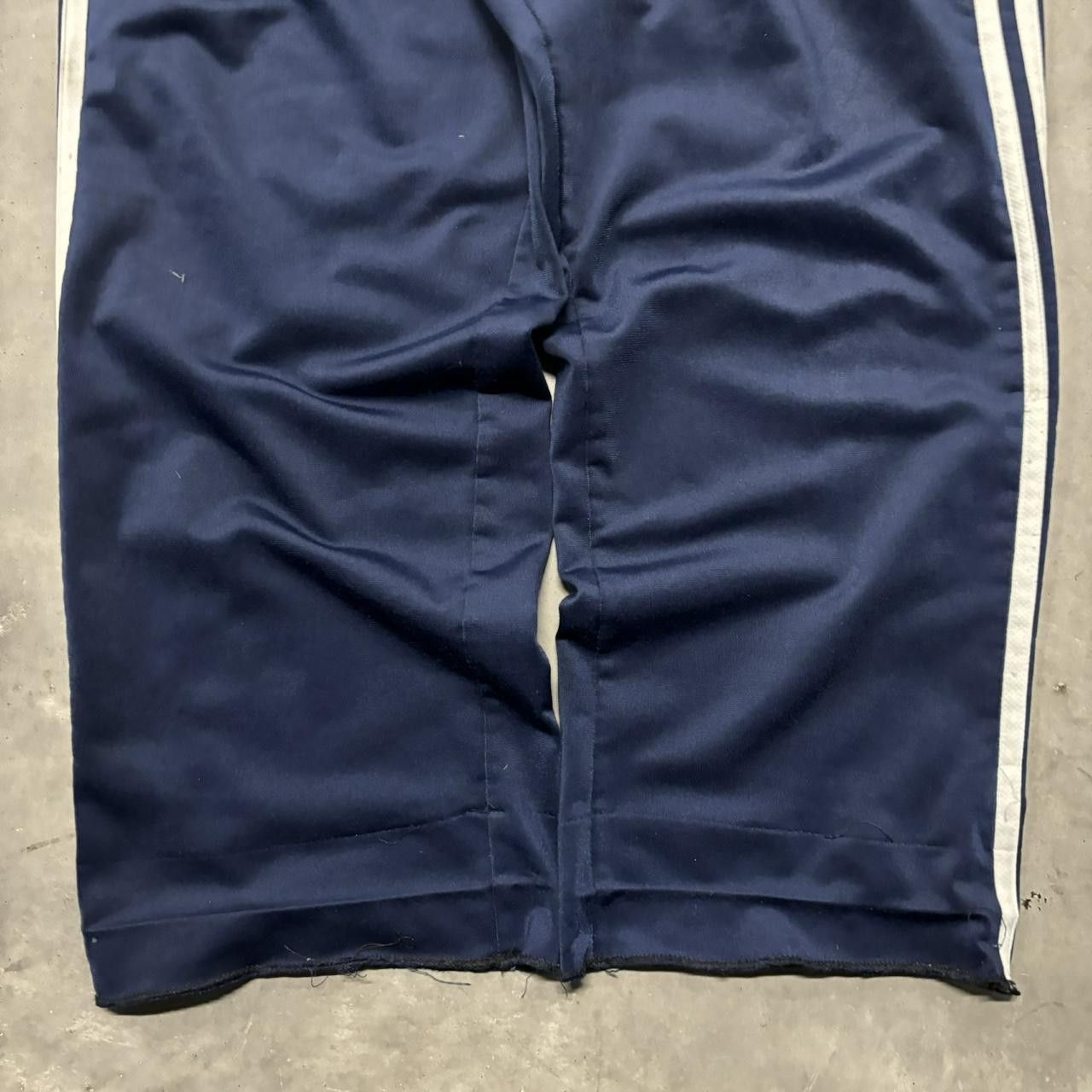 Adidas × Vintage Crazy Vintage Y2K/2000s Navy Blue Adidas Striped Skater Drill Essential Sweatpants! Size US 32 / EU 48 - 4 Thumbnail