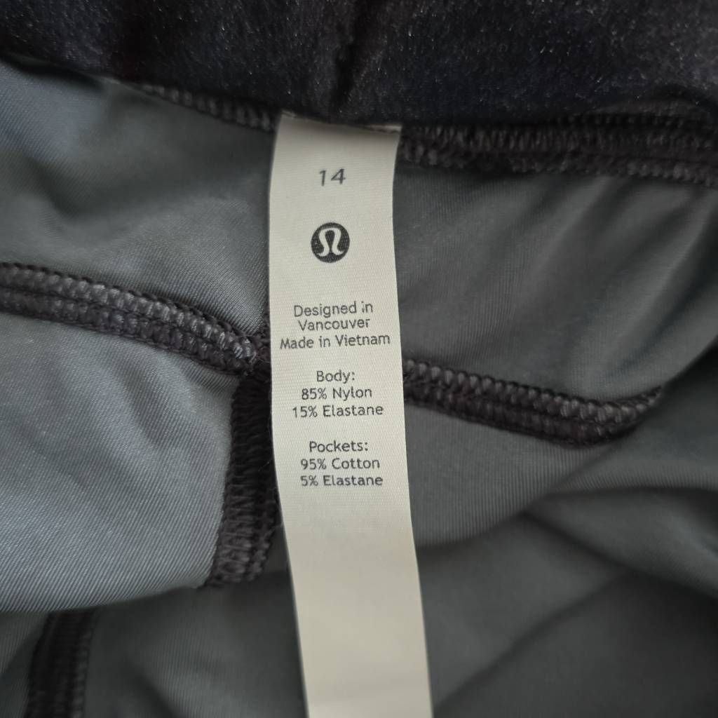 Lululemon Lululemon Women's Size 14 Purple Silver Velvet Cropped Jogge Size 36" / US 14 / IT 50 - 6 Thumbnail