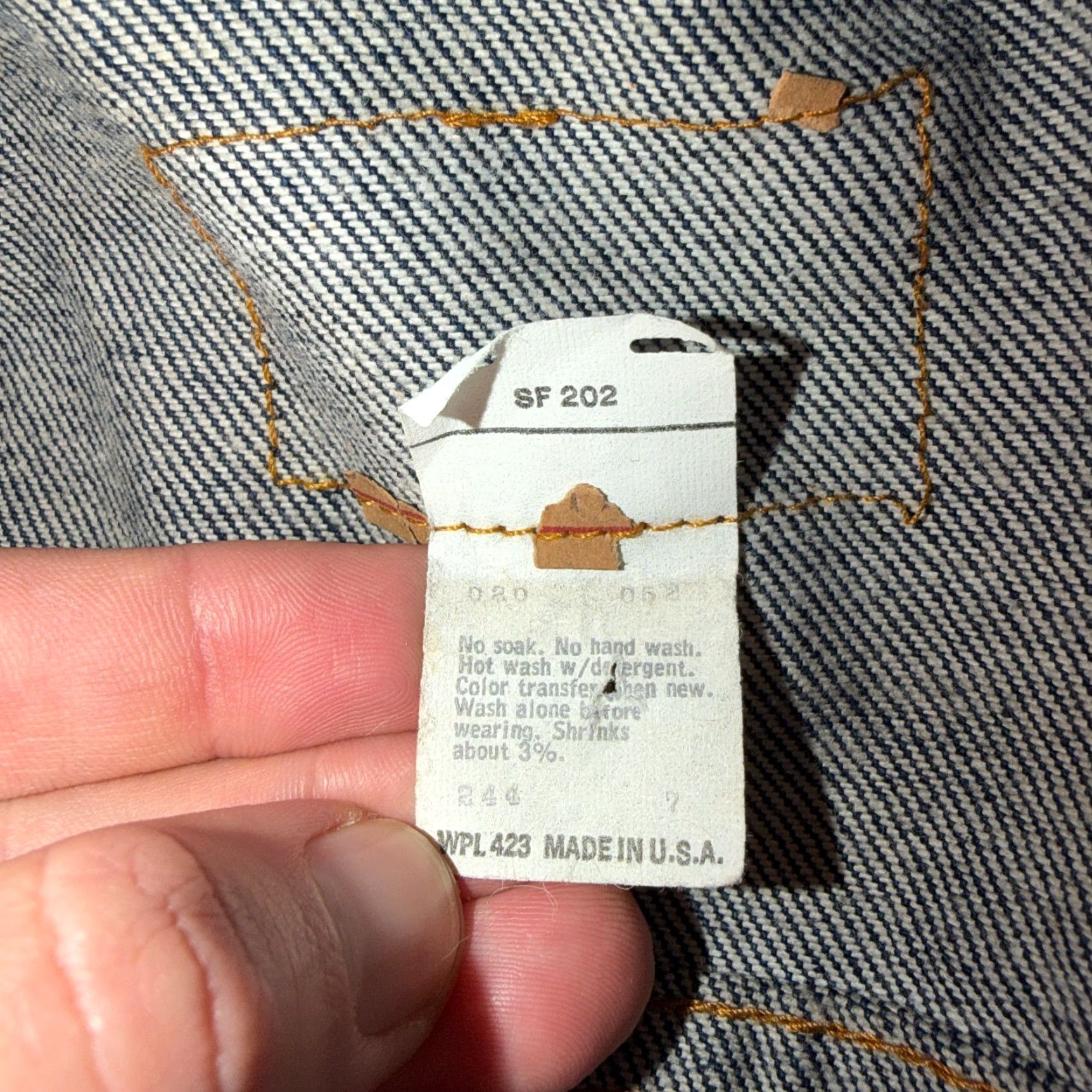 Levi's VINTAGE Levi's Denim Jacket Trucker 1980s Dark Blue Size 42 Made In USA Button 52 Size US XS / EU 42 / 0 - 5 Thumbnail