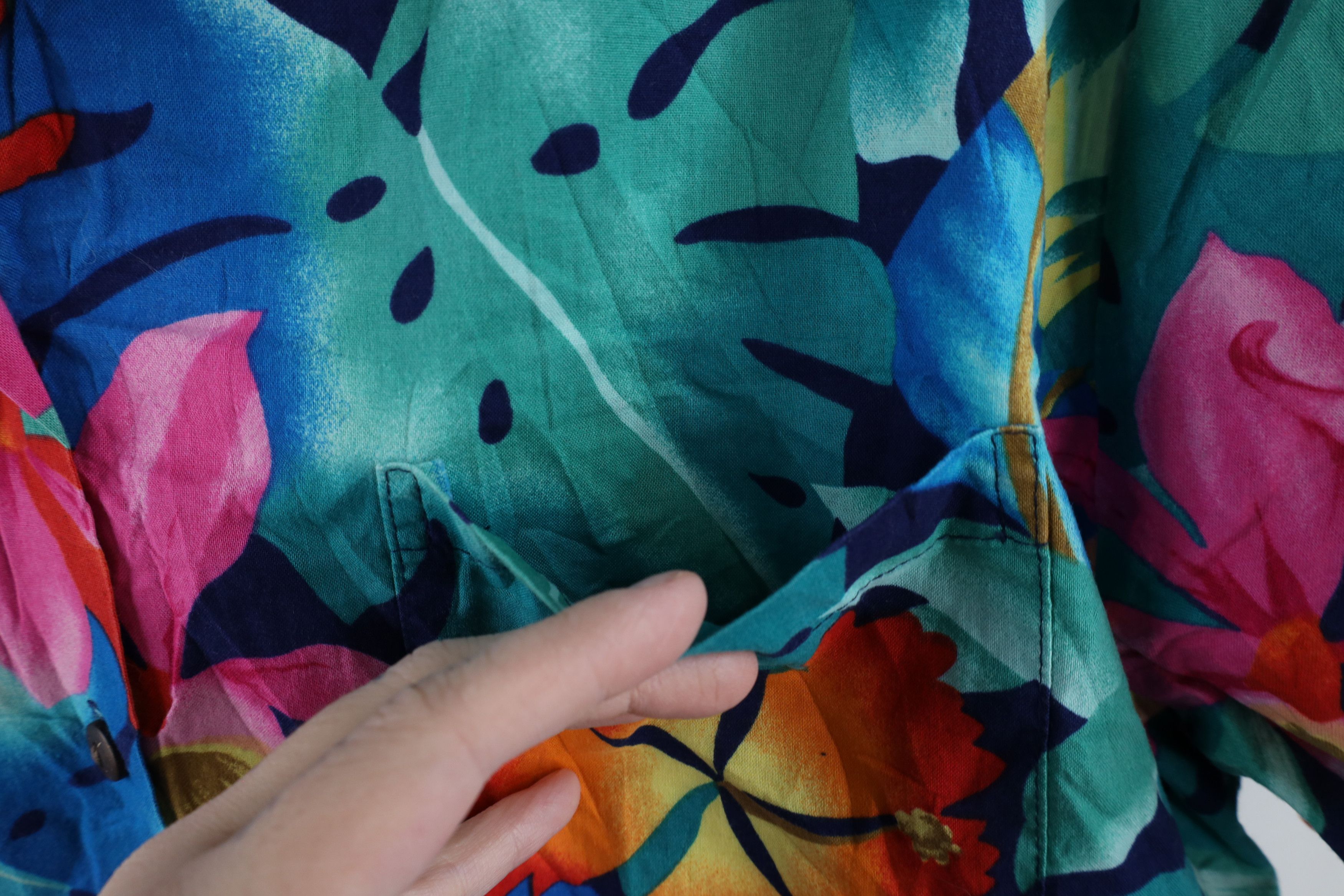 Vintage Vintage 90s Streetwear Flower Hawaiian Button Shirt USA Size L / US 10 / IT 46 - 4 Thumbnail