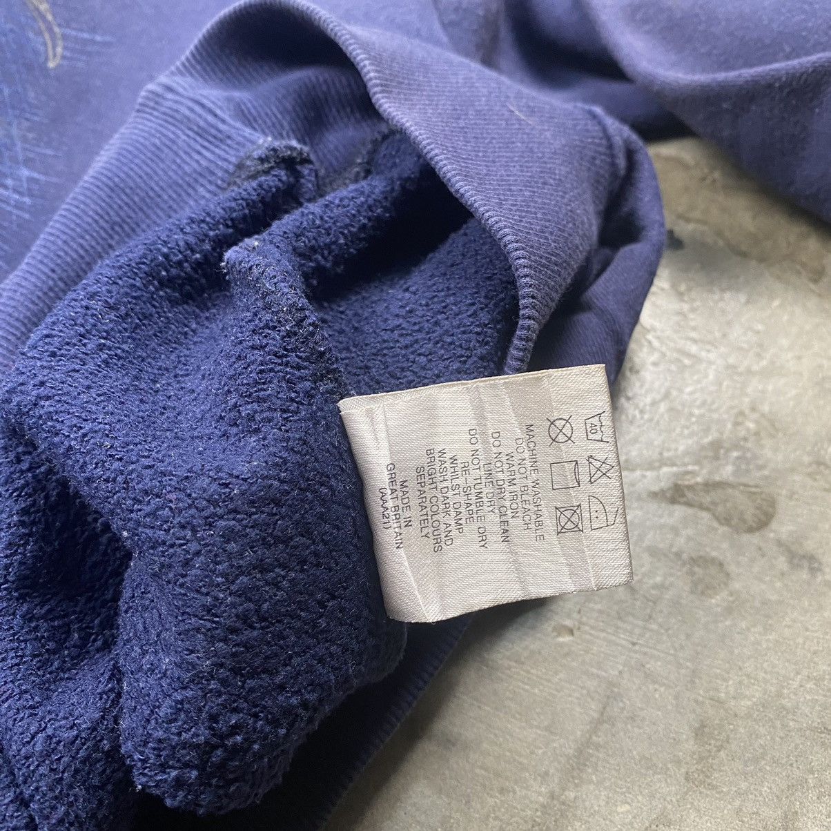 Designer × Vintage Vintage Burberry Prorsom Big Logo Boxy Crewneck Size US XL / EU 56 / 4 - 8 Thumbnail