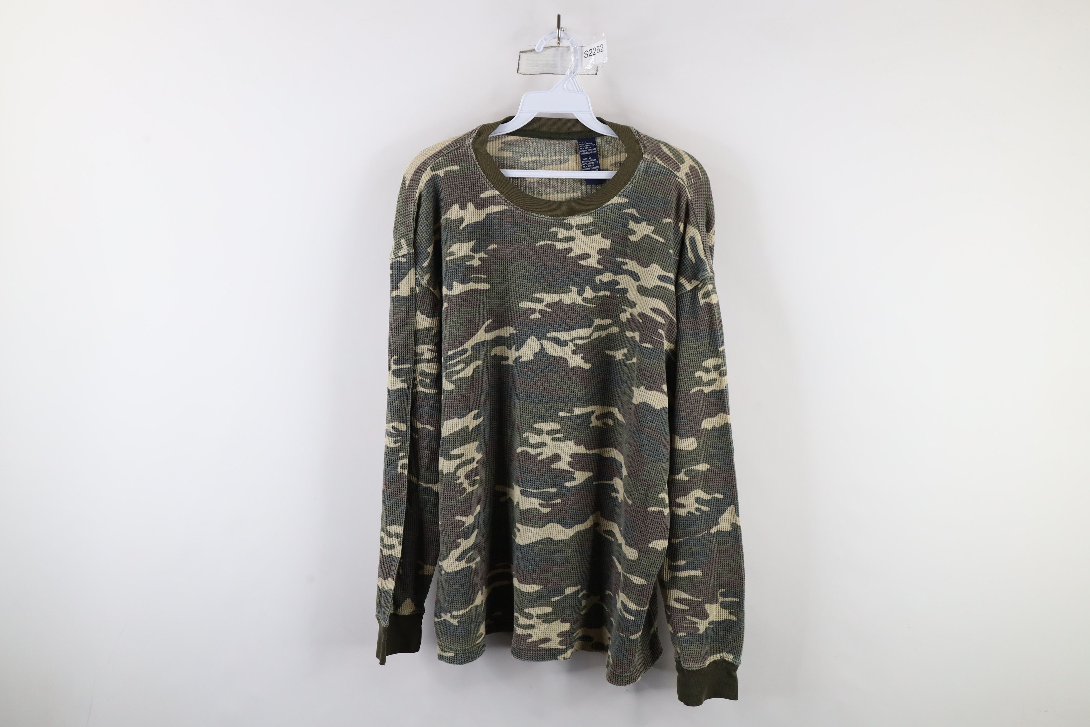 Vintage Vintage 90s Streetwear Camouflage Waffle Knit T-Shirt Size US L / EU 52-54 / 3 - 1 Thumbnail