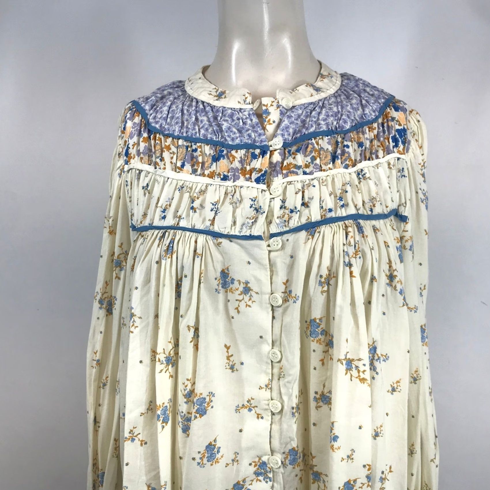 Free People Free People Floral Mixed Print Boho Blouse Cream Blue Button Down Medium Size M / US 6-8 / IT 42-44 - 2 Thumbnail
