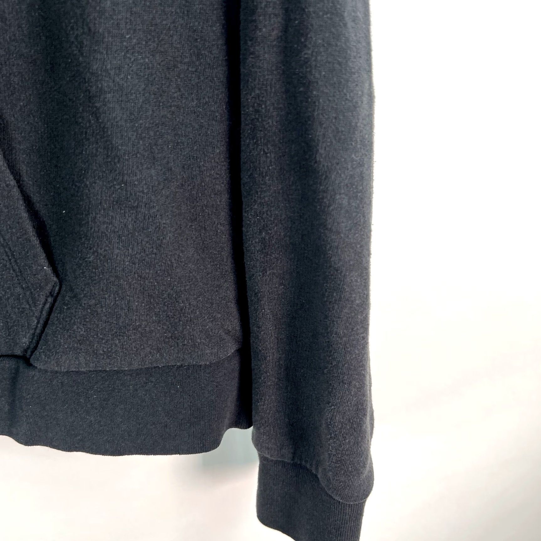 Victoria's Secret Victoria's Secret P!Nk Full Zip Hooded Sweatshirt Women L Black Shirt Adult Women Regular Size L Black Logo Zipper 90s? [Note: cannot add content] Size L / US 10 / IT 46 - 2 Thumbnail