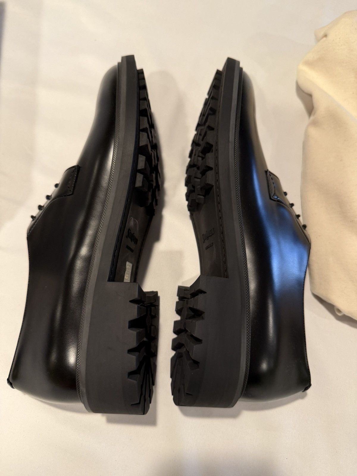 Saint Laurent Paris Saint laurent mens brogues. 44/11. $990 Size US 11 / EU 44 - 8 Thumbnail