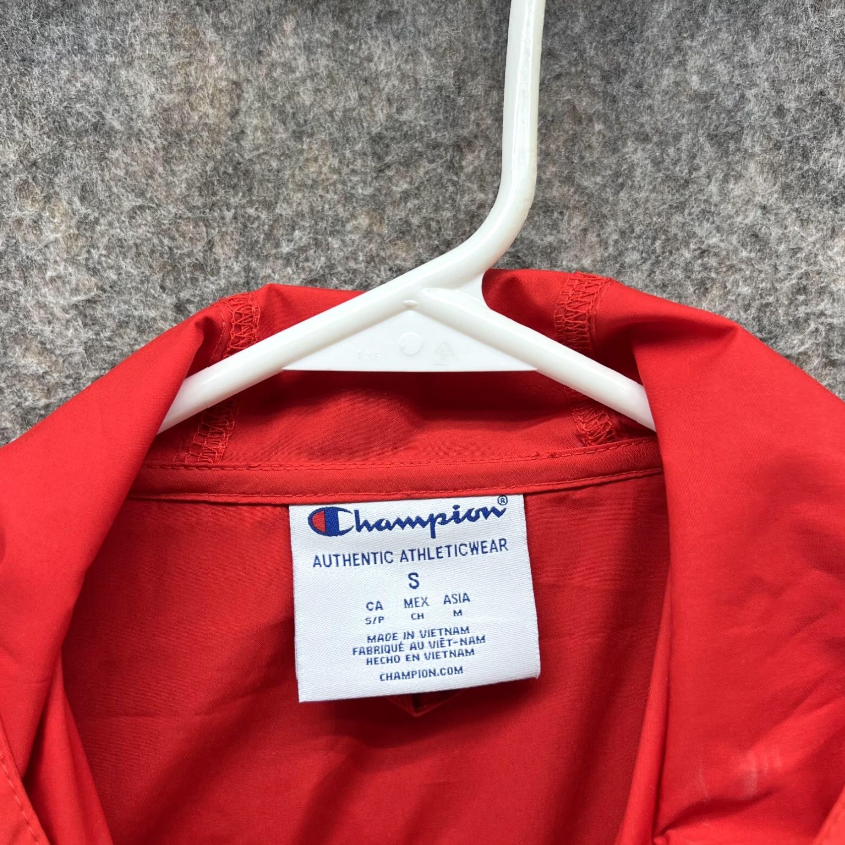 Champion VINTAGE Champion Jacket Anorak Hoodie Windbreaker Red Polyester Pullover Men Small S Regular Logo Winter Fall Spring Summer 40 in Chest Mens Size US S / EU 44-46 / 1 - 3 Thumbnail