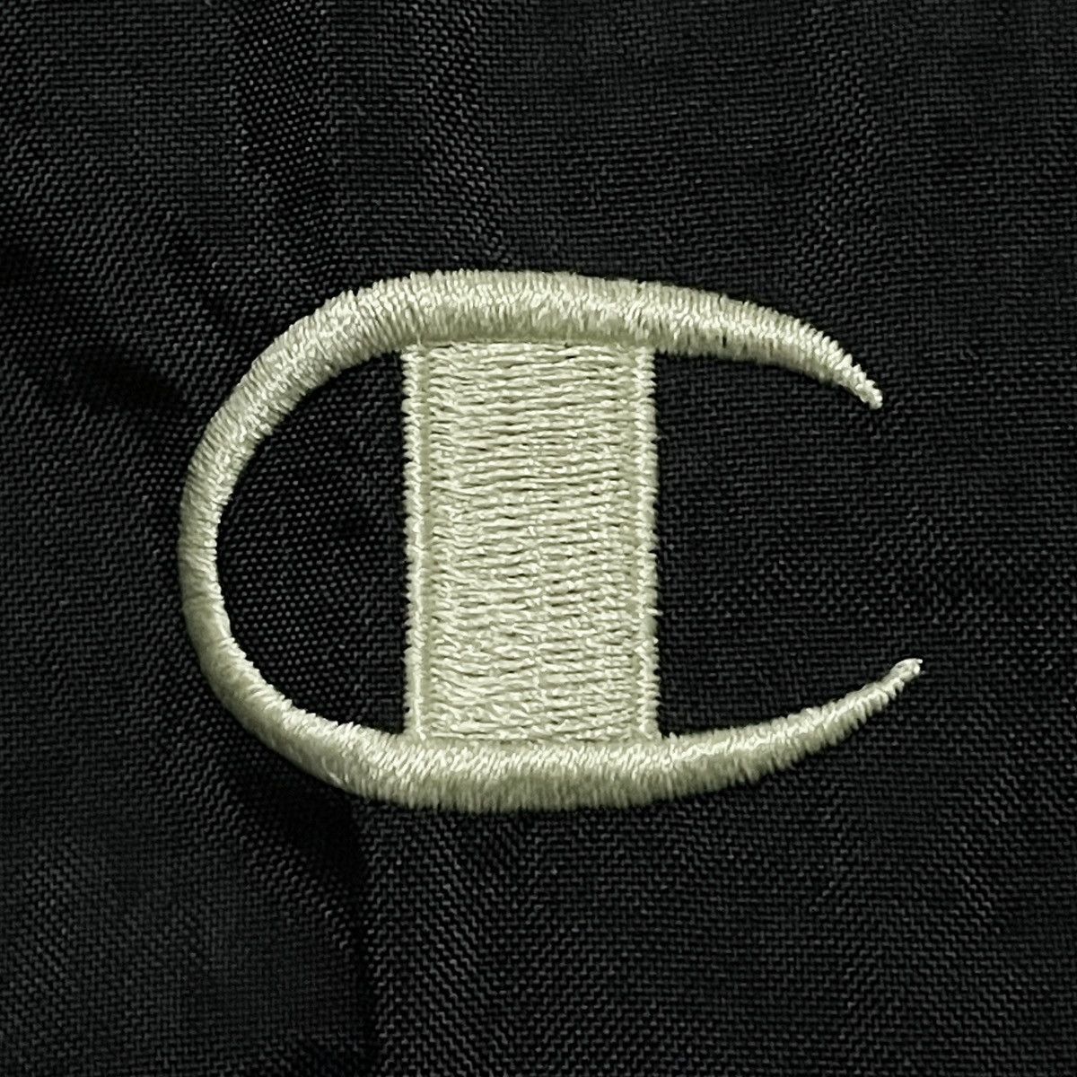 Champion × Vintage Very Rare Vintage Champion Rose Bowl Nylon Sweatshirt 2001s Size US M / EU 48-50 / 2 - 9 Thumbnail