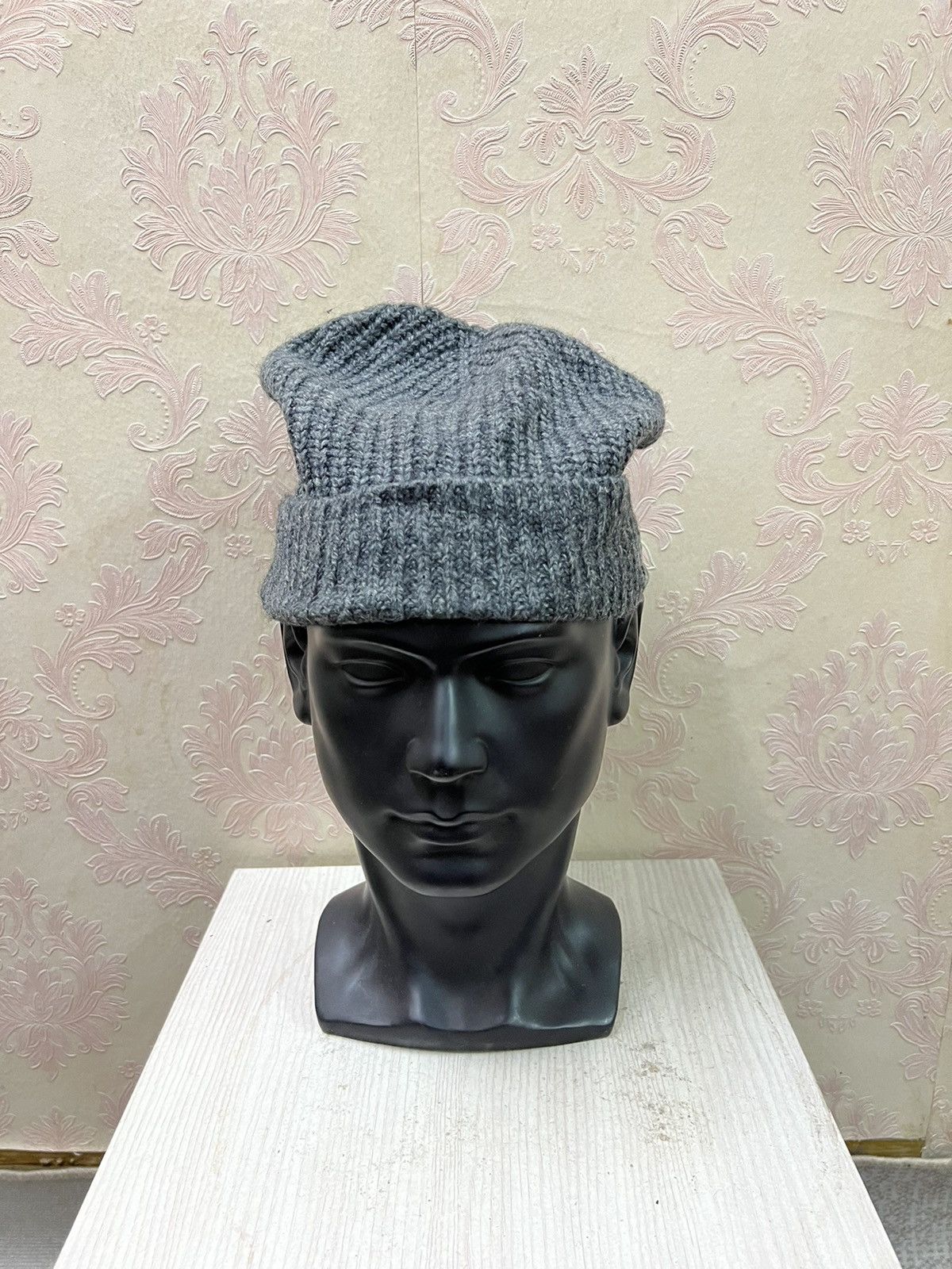 Gap Gap Plain Beanie Hats Size ONE SIZE - 2 Thumbnail