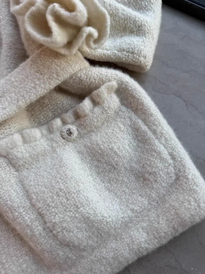 Chanel Chanel 24k flared long sleeves Size XS / US 0-2 / IT 36-38 - 4 Thumbnail