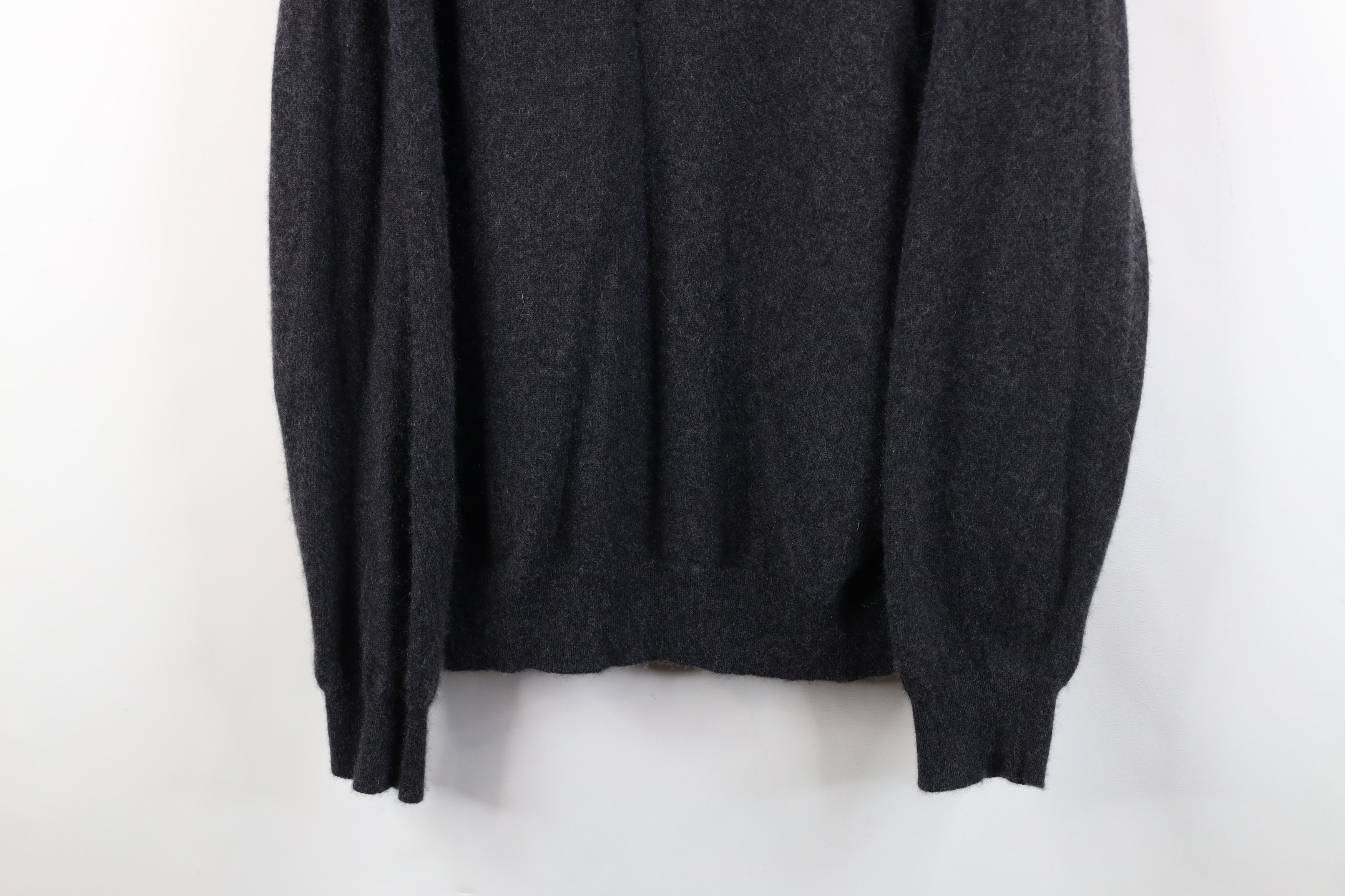 Vintage Streetwear Soft Cashmere Knit V-Neck Sweater Charcoal Gray Size US XL / EU 56 / 4 - 3 Thumbnail