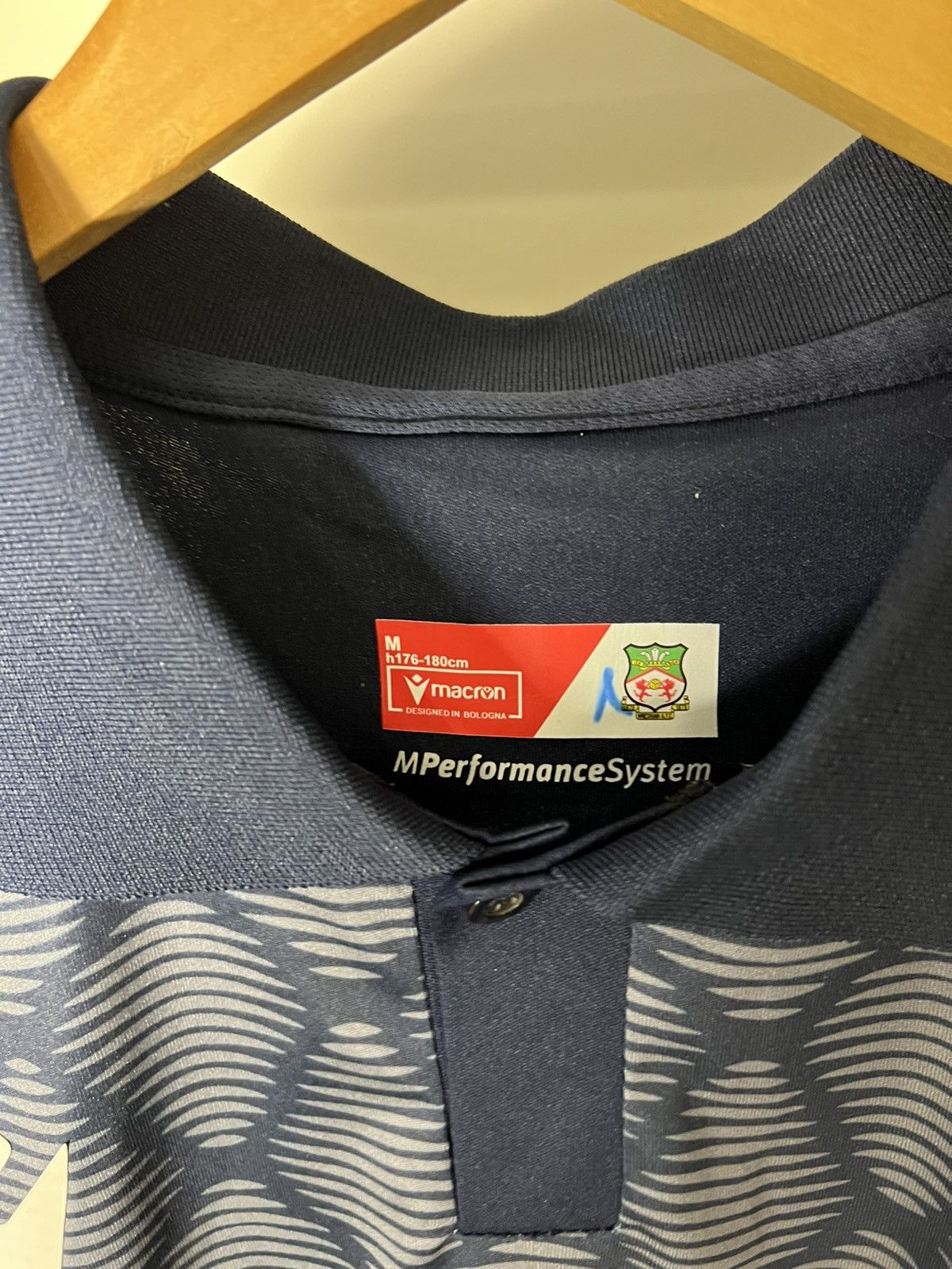 Macron VINTAGE MACRON AFC WREXHAM ENGLAND SOCCER JERSEY RETRO Y2K Size US M / EU 48-50 / 2 - 5 Thumbnail