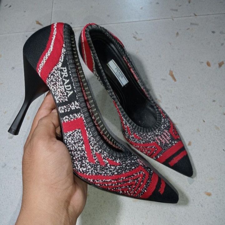Prada PRADA KNIT PUMPS IN RED Size US 7.5 / IT 37.5 - 1 Thumbnail