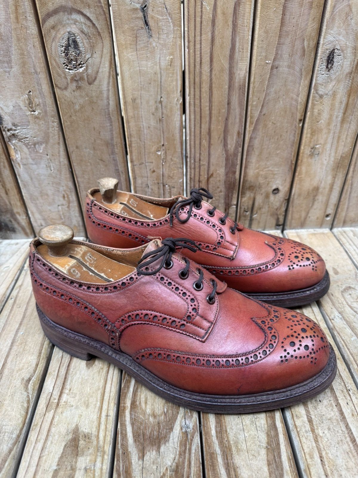 Tricker's Tricker’s bourton brown wingtip shoes UK 9.5 Size US 10.5 / EU 43-44 - 2 Thumbnail