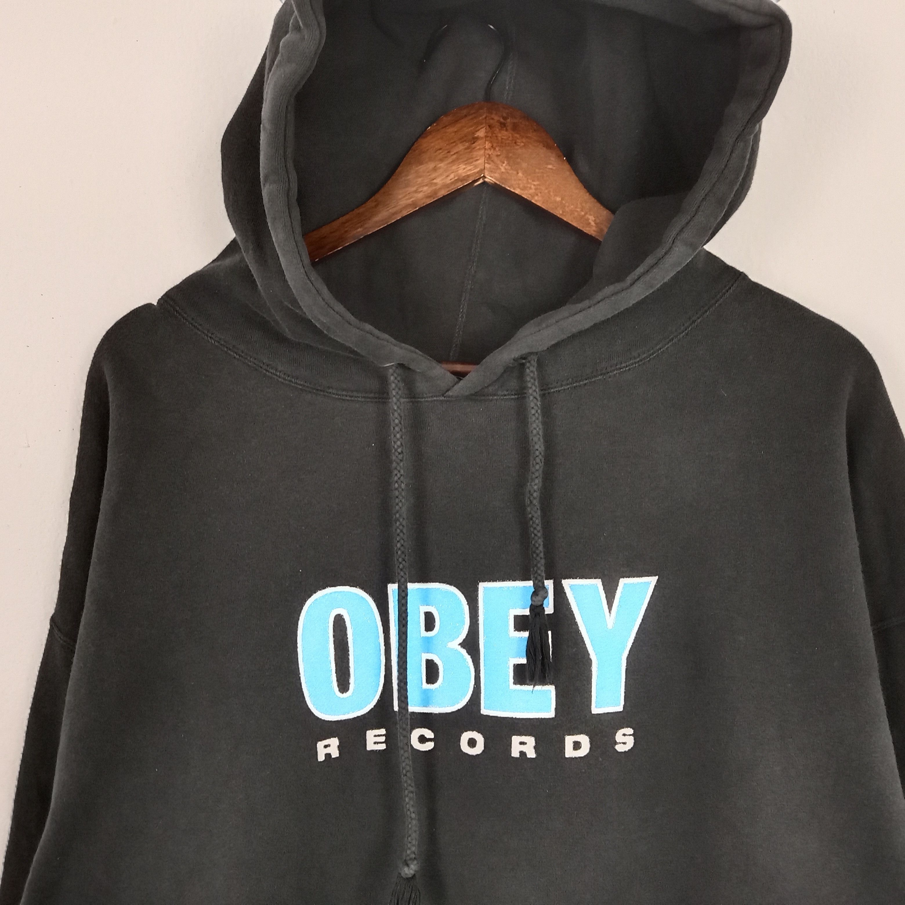 Obey × Vintage Vintage Obey Streetwear Sweatshirt Hoodies Size US XXL / EU 58 / 5 - 2 Thumbnail