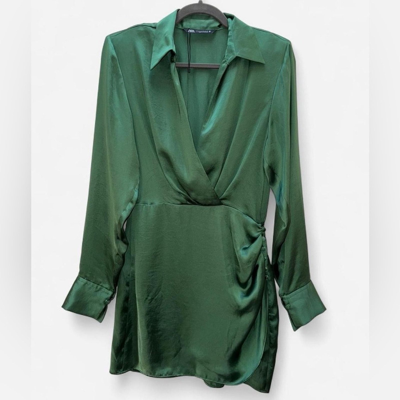 Zara Zara Solid Green Crossover Hem Dress Size XS Elegant Mini Size XS / US 0-2 / IT 36-38 - 2 Thumbnail